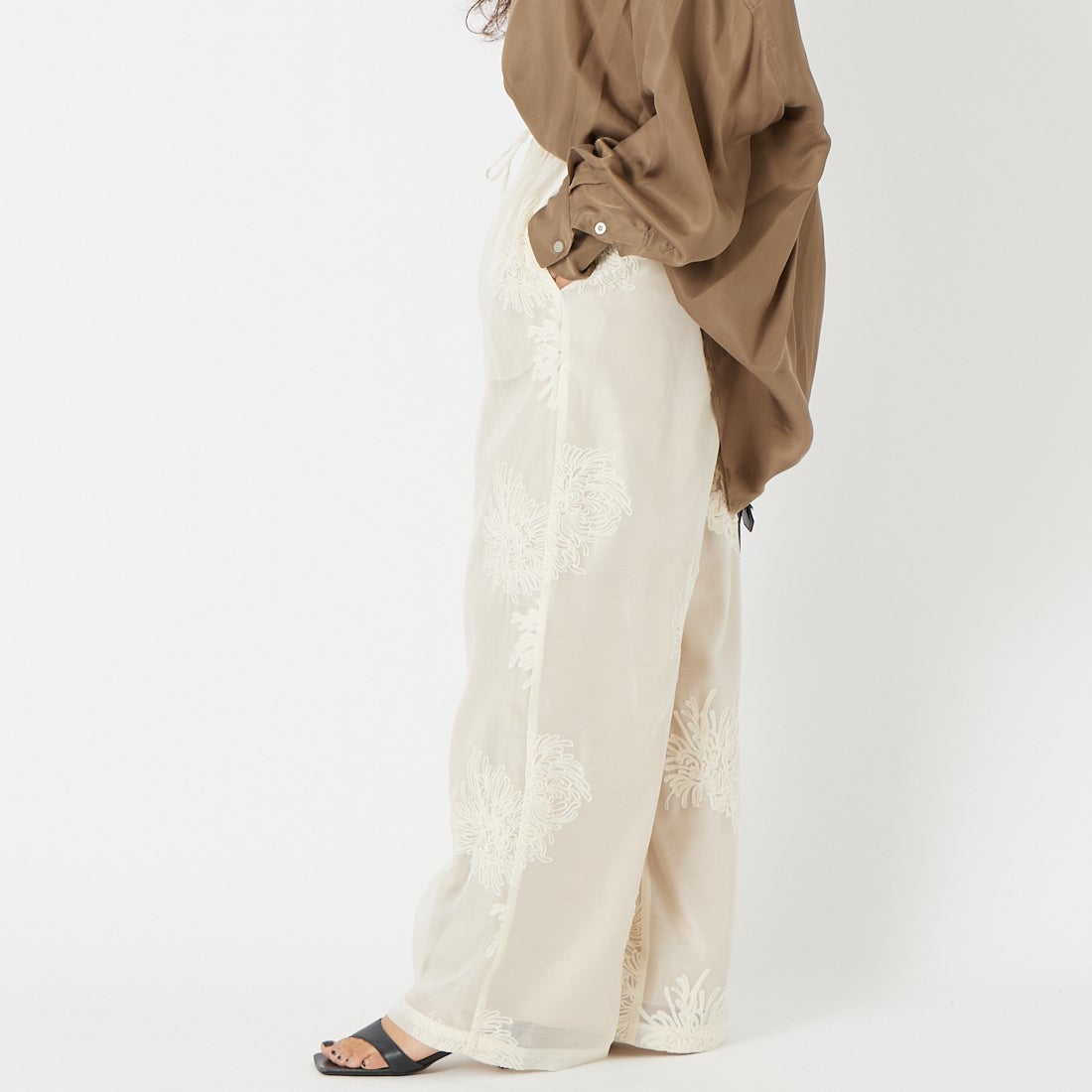 USINE [ユジーヌ] ワイドパンツ [21267064] 031 ﾎﾜｲﾄJQ &&モデル身長：162cm 着用サイズ：36&&