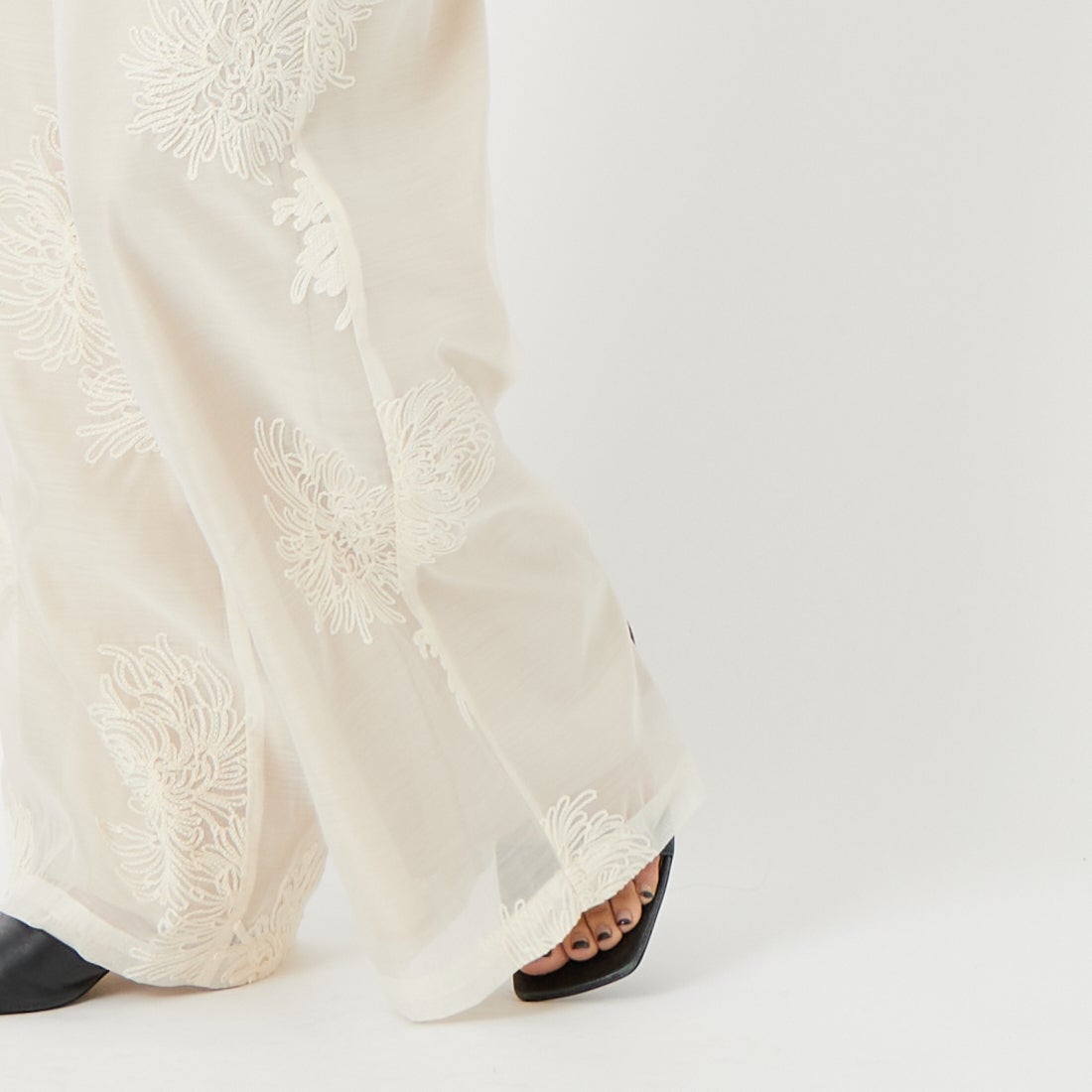 USINE [ユジーヌ] ワイドパンツ [21267064] 031 ﾎﾜｲﾄJQ &&モデル身長：162cm 着用サイズ：36&&