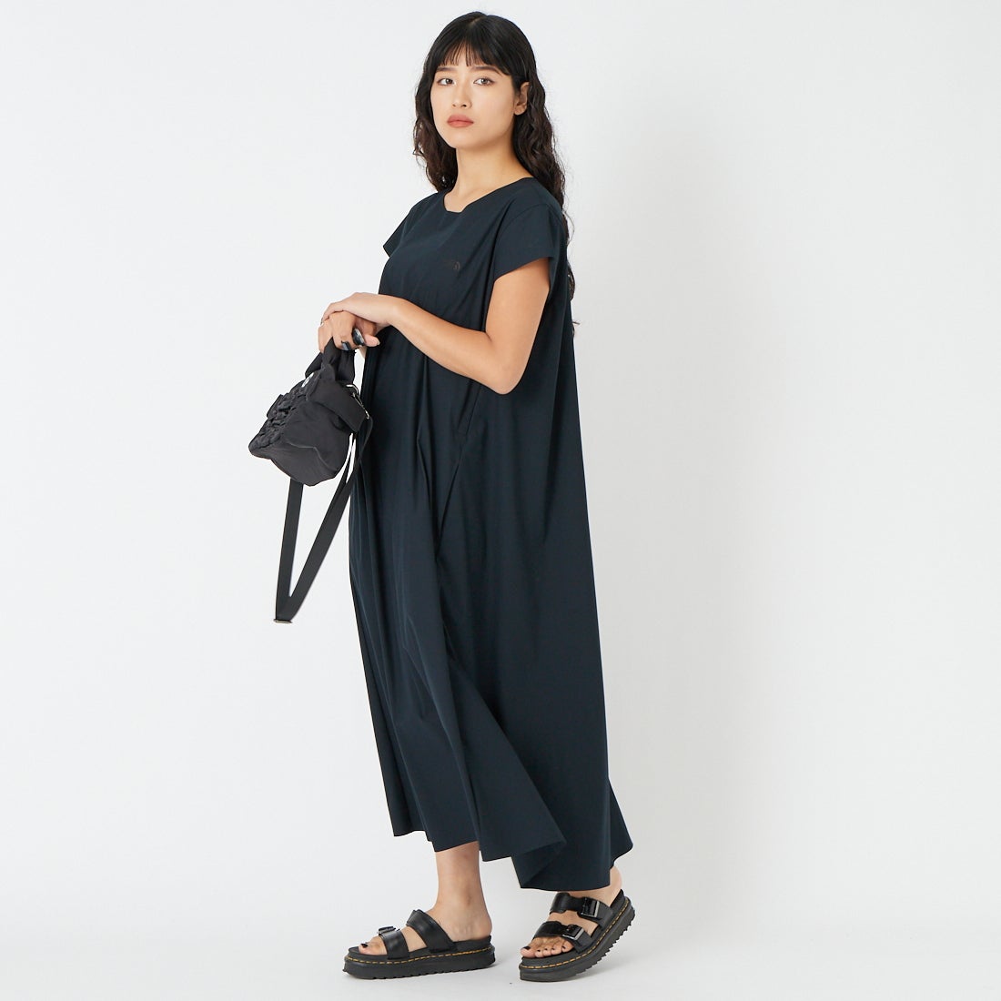 THE NORTH FACE [ザ ノースフェイス] マタニティスイングラックスワンピース [NTM12602] K &&モデル身長：162cm 着用サイズ：L/XL&&