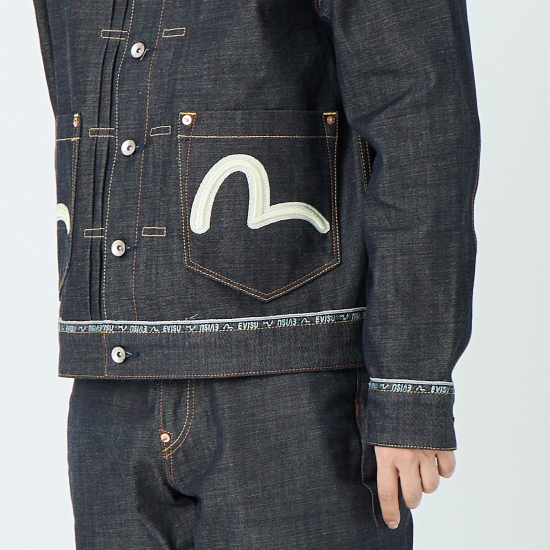 EVISU [エヴィス] ロゴカモメ刺繍 デニムジャケット [2ESHTM6DJ1001] INDIGO &&モデル身長：179cm 着用サイズ：M&&
