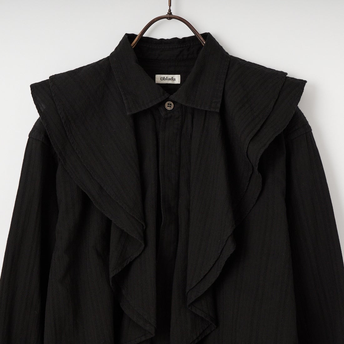 Oblada [オブラダ] オーバーダイ ラッフルブラウス [S2610SH07] BLACK