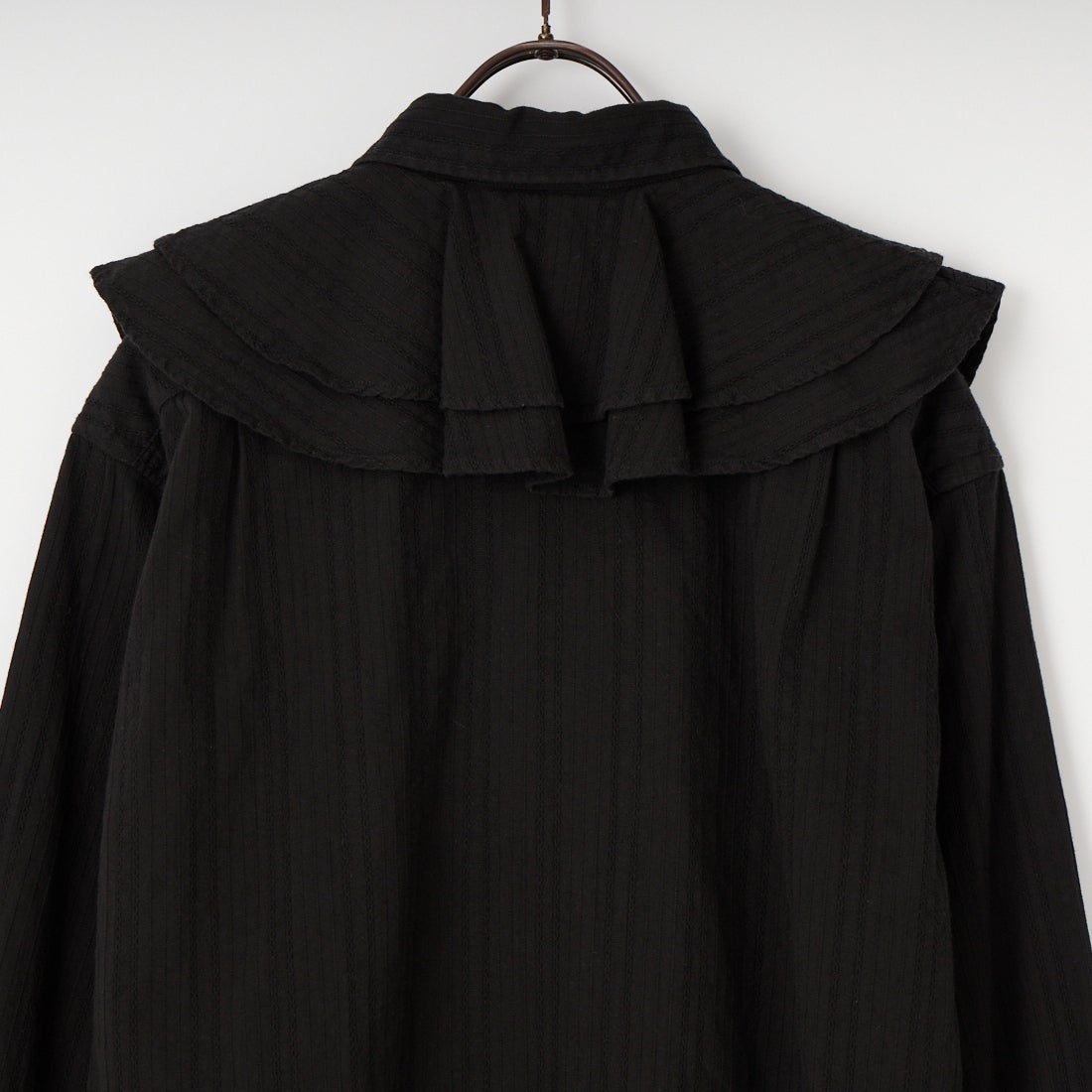 Oblada [オブラダ] オーバーダイ ラッフルブラウス [S2610SH07] BLACK