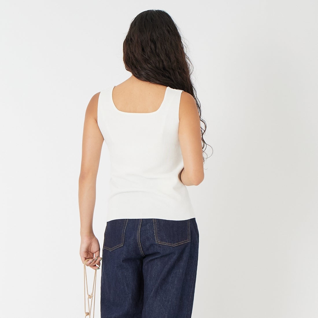 CLOCHE [クロシェ] スクエアニットタンクトップ [61285520] ｵﾌ &&モデル身長：162cm 着用サイズ：2&&