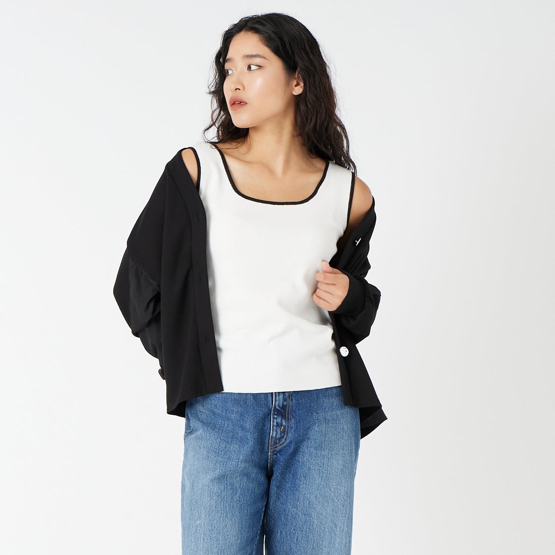 CLOCHE [クロシェ] 配色スクエアニットタンクトップ [61285581] ｵﾌ/ﾌﾞﾗｯｸ &&モデル身長：162cm 着用サイズ：2&&