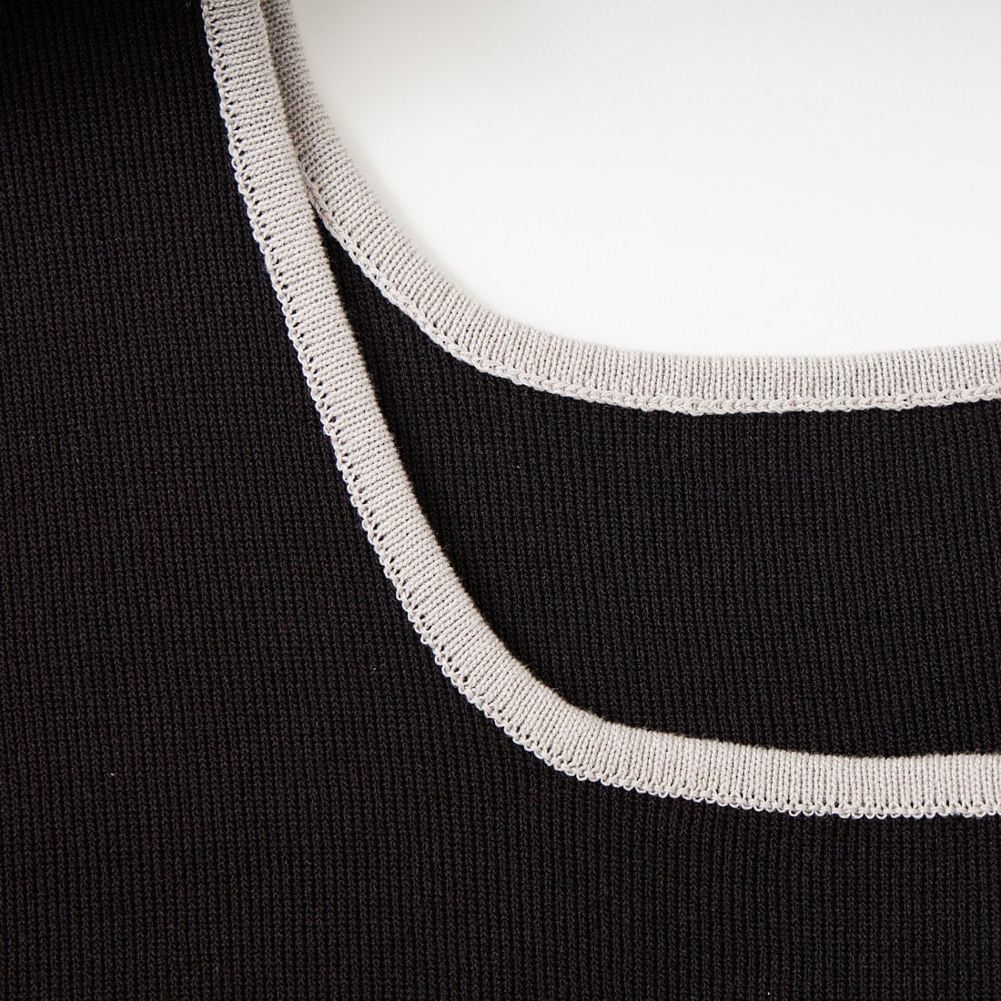 CLOCHE [クロシェ] 配色スクエアニットタンクトップ [61285581] ﾌﾞﾗｯｸ/ｸﾞﾚｰ