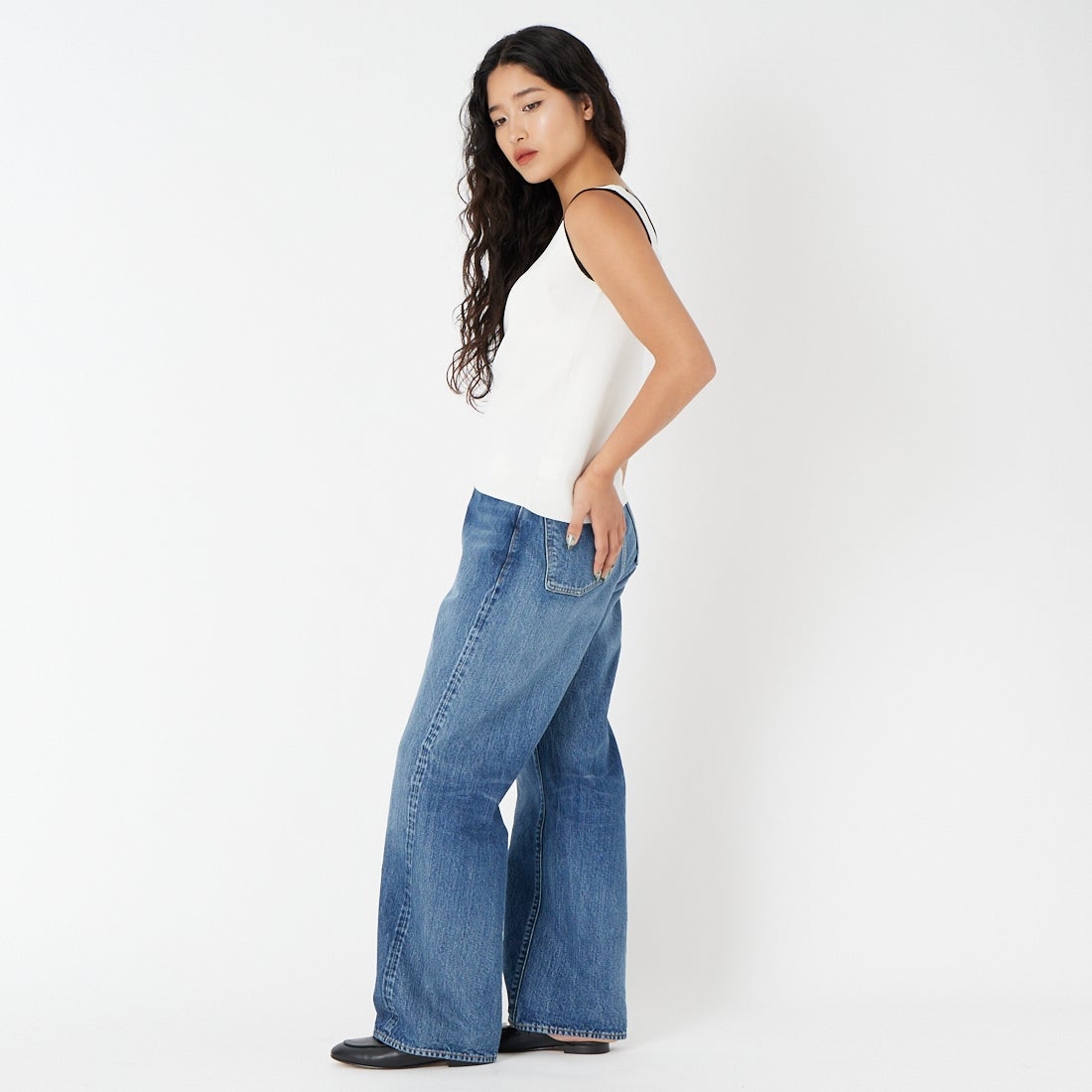 CLOCHE [クロシェ] 配色スクエアニットタンクトップ [61285581] ｵﾌ/ﾌﾞﾗｯｸ &&モデル身長：162cm 着用サイズ：2&&