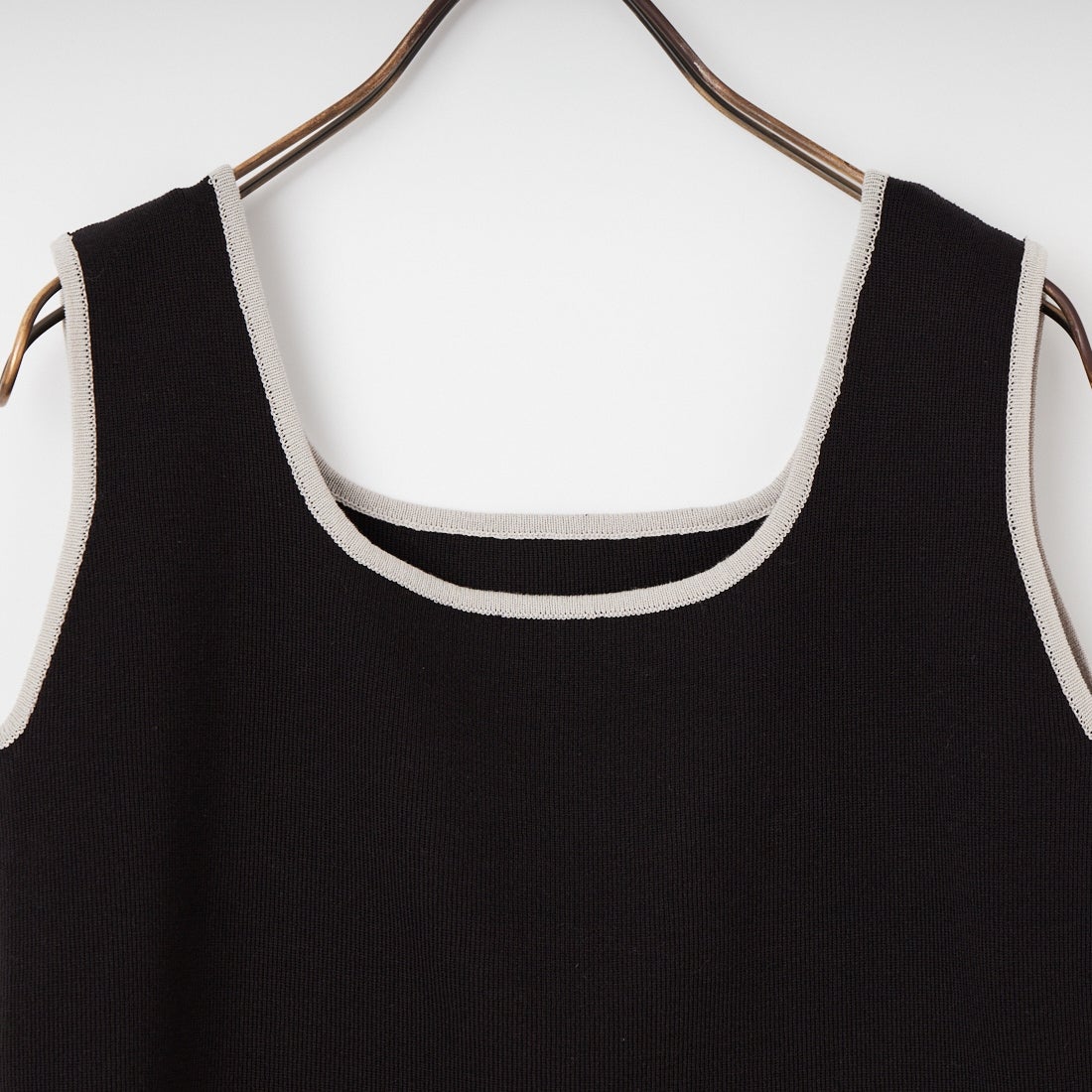 CLOCHE [クロシェ] 配色スクエアニットタンクトップ [61285581] ﾌﾞﾗｯｸ/ｸﾞﾚｰ