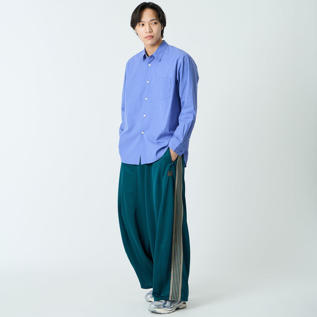 Needles [ニードルズ] ヒザデルトラックパンツ [SX410] B GREEN &&モデル身長：179cm 着用サイズ：S&&