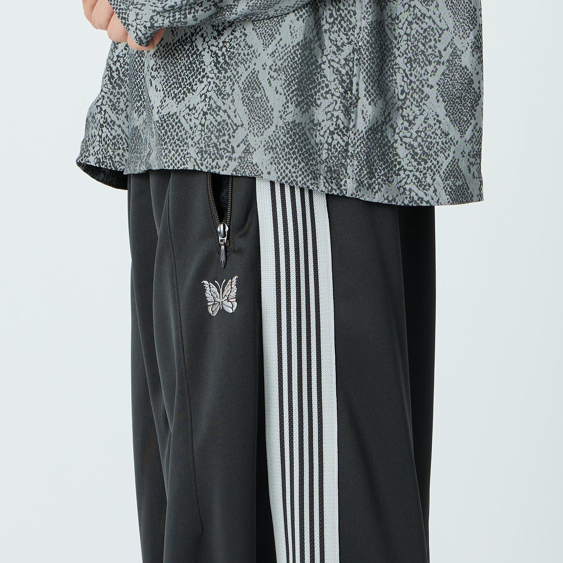 Needles [ニードルズ] ヒザデルトラックパンツ [SX410] C CHARCOAL