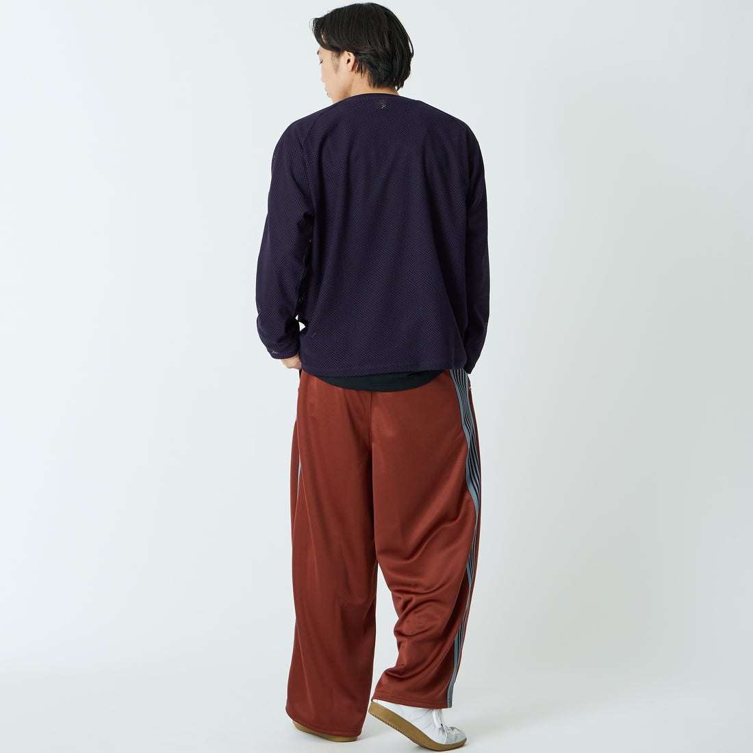 Needles [ニードルズ] ロングスリーブUネックTシャツ [SX433] B EGGPLANT &&モデル身長：179cm 着用サイズ：M&&