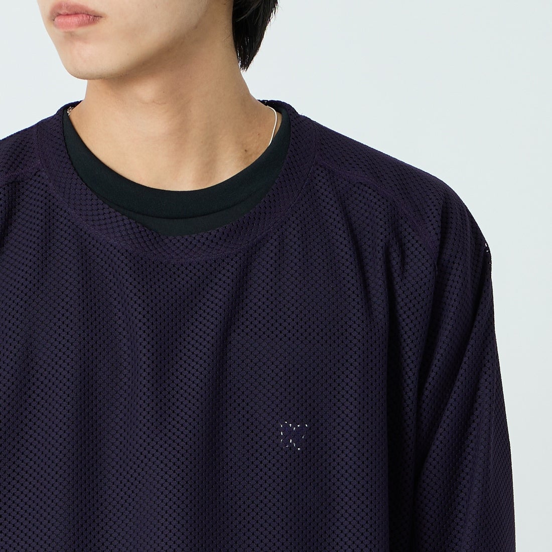 Needles [ニードルズ] ロングスリーブUネックTシャツ [SX433] B EGGPLANT &&モデル身長：179cm 着用サイズ：M&&