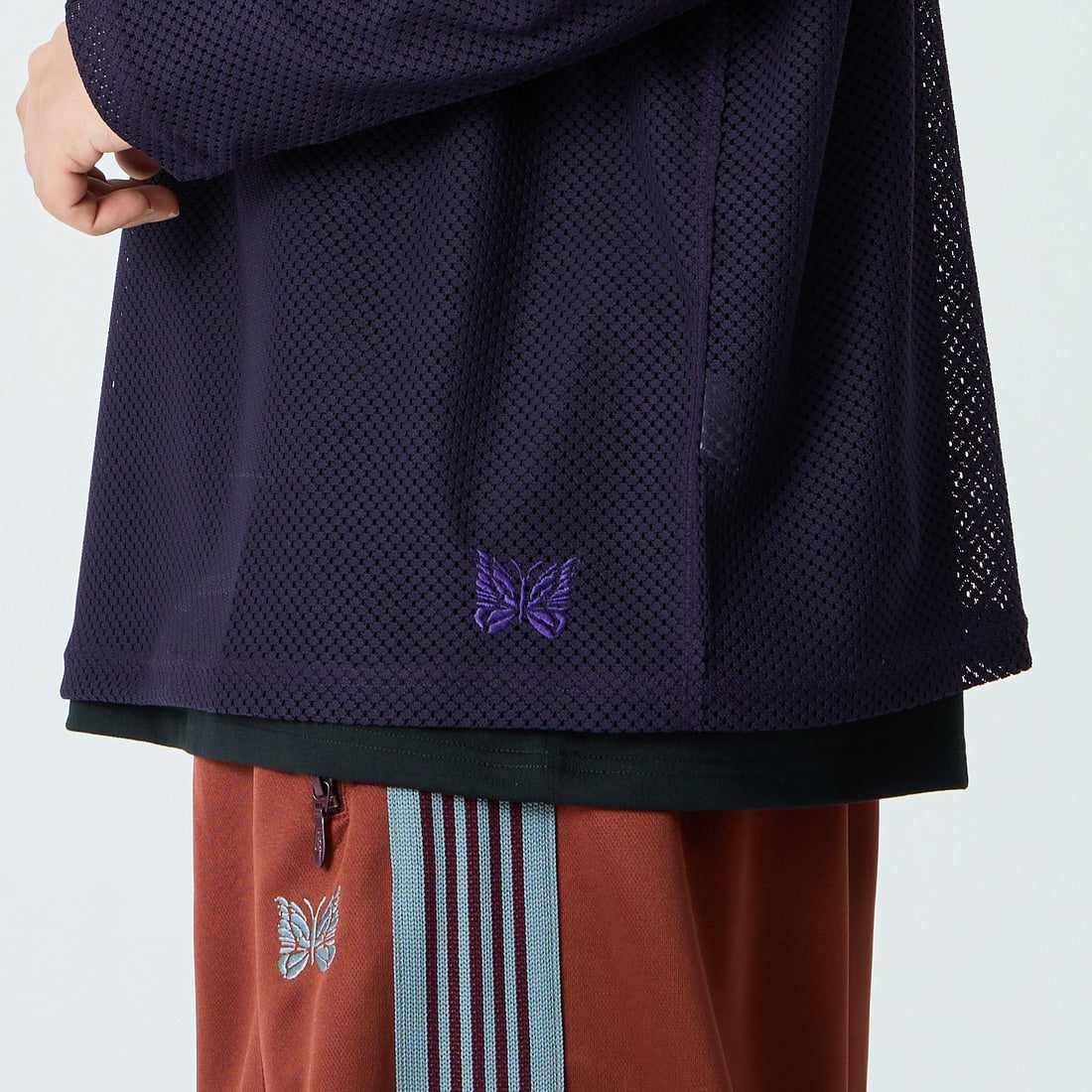 Needles [ニードルズ] ロングスリーブUネックTシャツ [SX433] B EGGPLANT &&モデル身長：179cm 着用サイズ：M&&