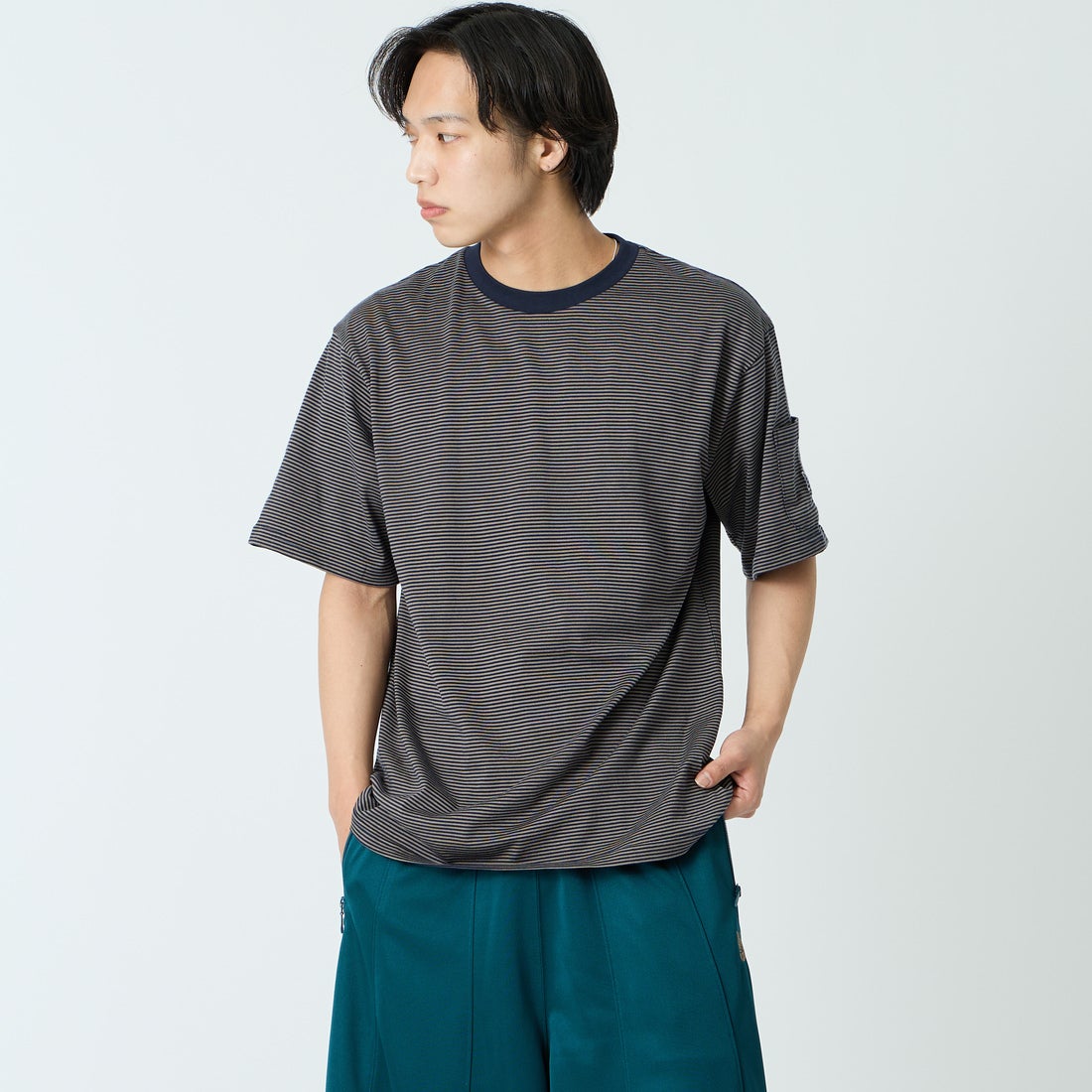 Needles [ニードルズ] ショートスリーブクルーネックTシャツ [SX446] B NVY/MOCH &&モデル身長：179cm 着用サイズ：M&&
