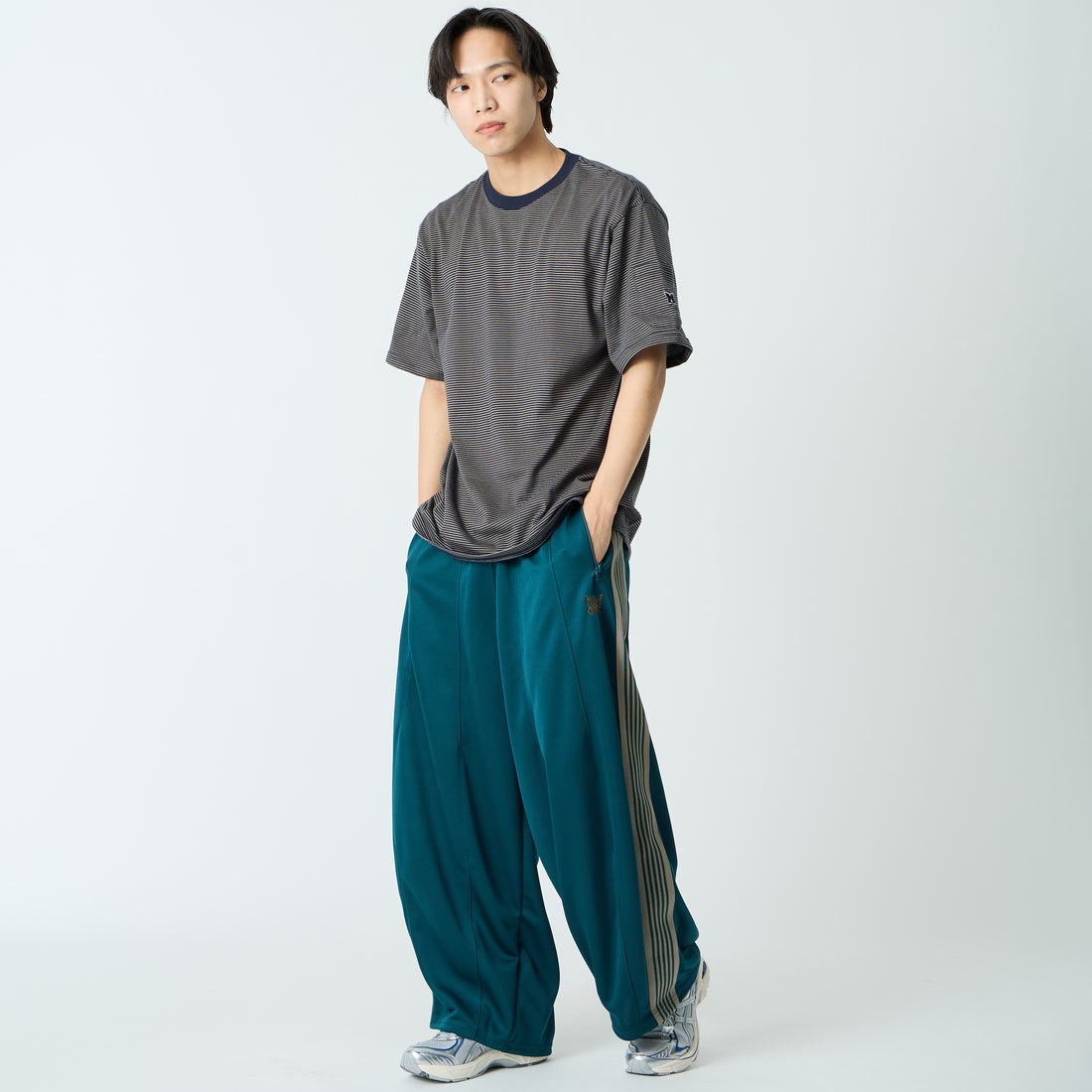 Needles [ニードルズ] ショートスリーブクルーネックTシャツ [SX446] B NVY/MOCH &&モデル身長：179cm 着用サイズ：M&&