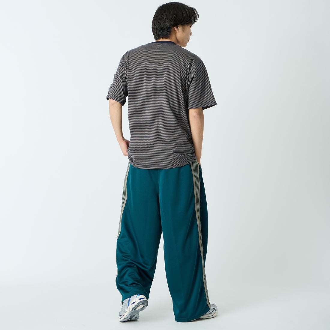 Needles [ニードルズ] ショートスリーブクルーネックTシャツ [SX446] B NVY/MOCH &&モデル身長：179cm 着用サイズ：M&&