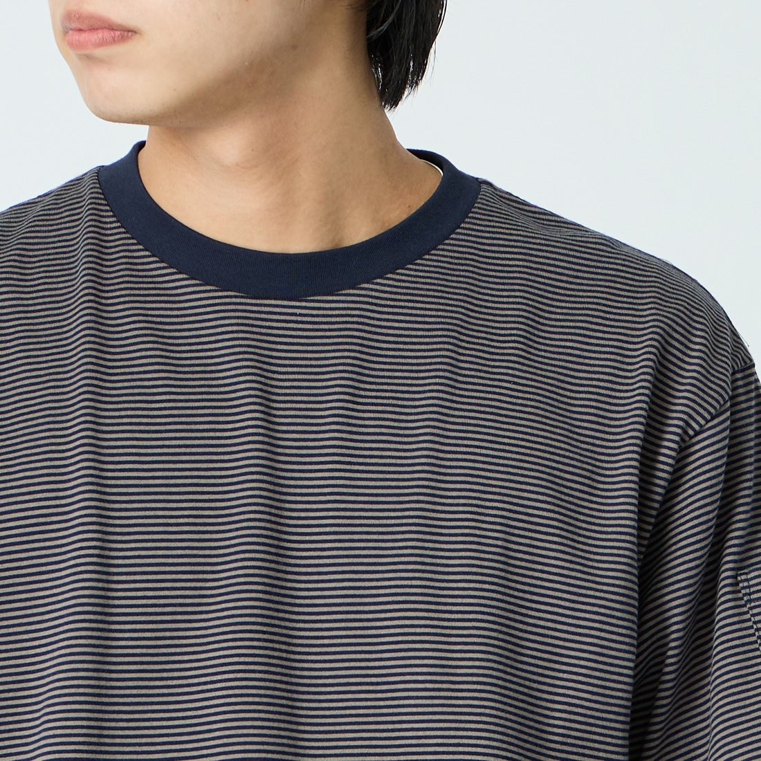 Needles [ニードルズ] ショートスリーブクルーネックTシャツ [SX446] B NVY/MOCH &&モデル身長：179cm 着用サイズ：M&&