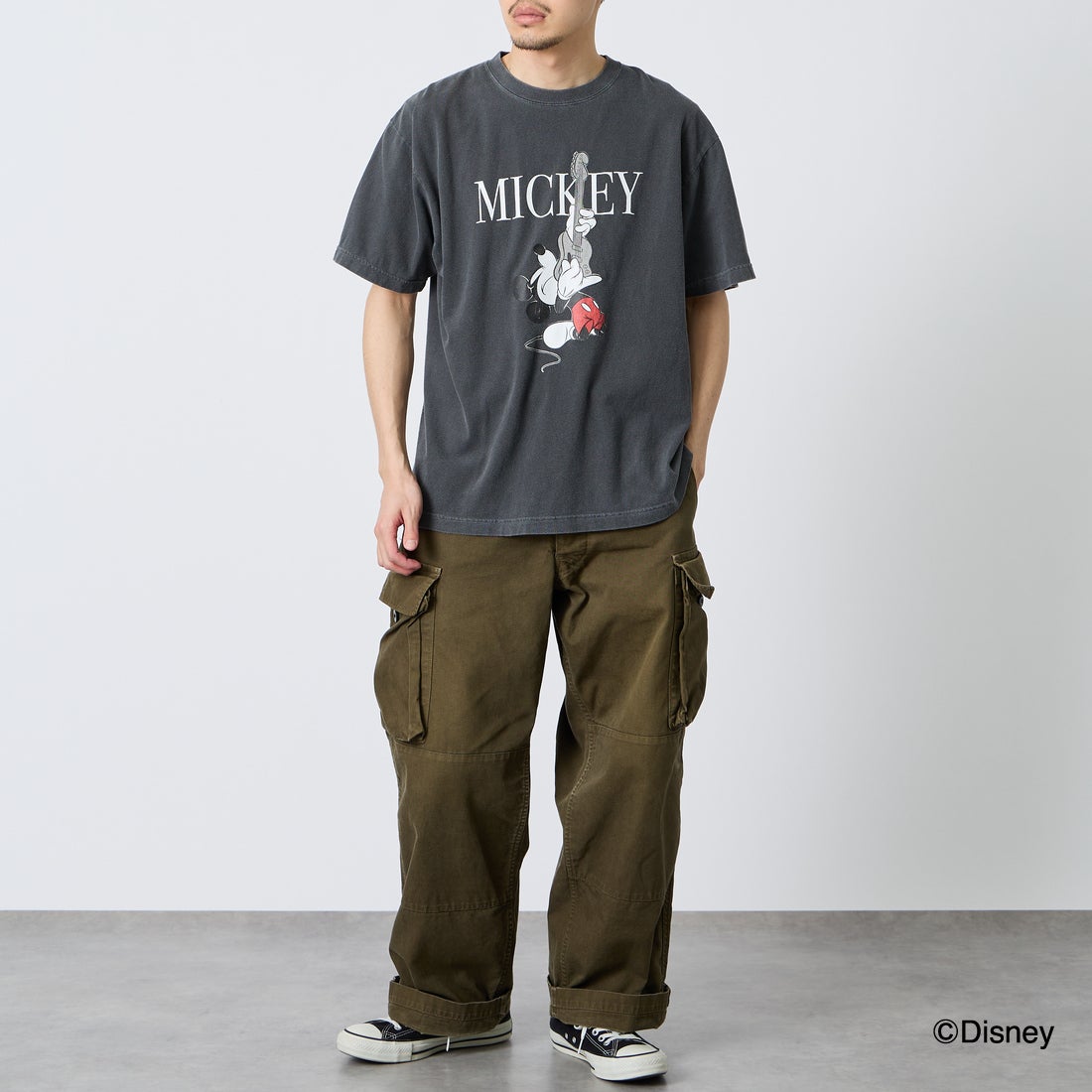 GOOD ROCK SPEED [グッドロックスピード] 別注 MICKEY MOUSE / クラックプリントTシャツ [INTN-071-JF] CHARCOAL &&モデル身長：168cm 着用サイズ：L&&