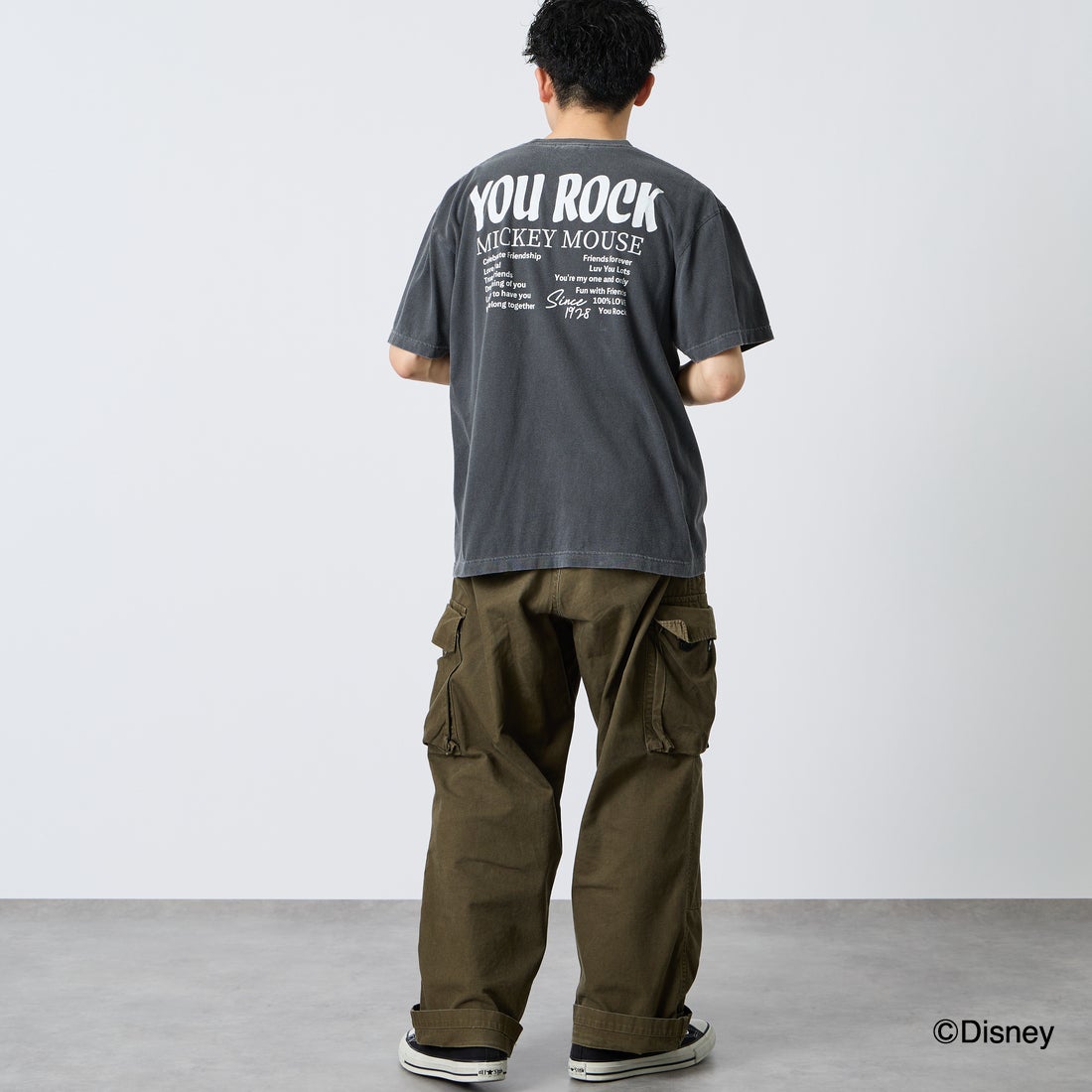 GOOD ROCK SPEED [グッドロックスピード] 別注 MICKEY MOUSE / クラックプリントTシャツ [INTN-071-JF] CHARCOAL &&モデル身長：168cm 着用サイズ：L&&