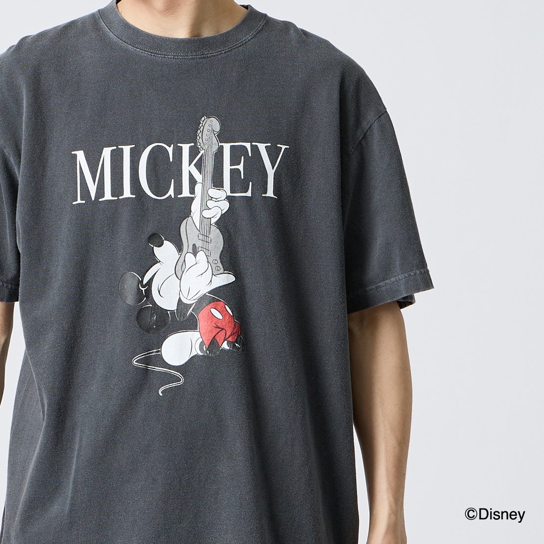 GOOD ROCK SPEED [グッドロックスピード] 別注 MICKEY MOUSE / クラックプリントTシャツ [INTN-071-JF] CHARCOAL &&モデル身長：168cm 着用サイズ：L&&