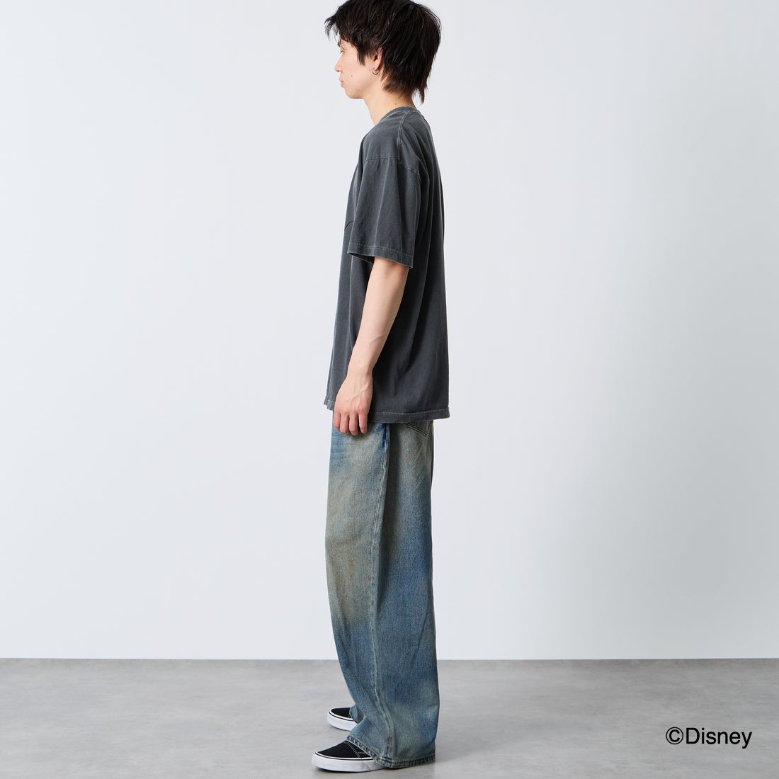 GOOD ROCK SPEED [グッドロックスピード] 別注 MICKEY MOUSE / フロッキープリントTシャツ [INTN-070-JF] CHARCOAL &&モデル身長：177cm 着用サイズ：XL&&