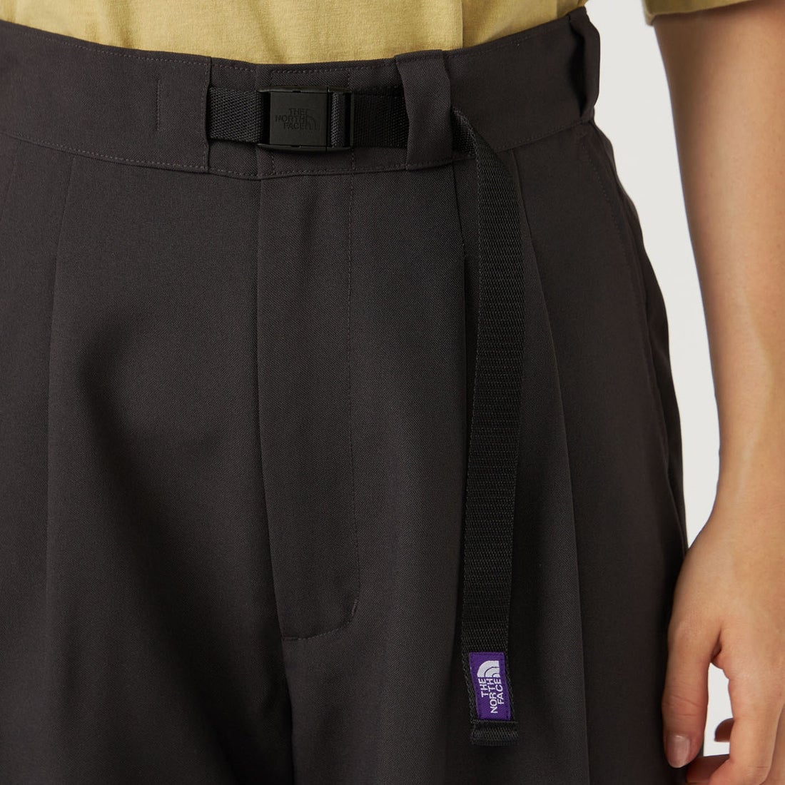 THE NORTH FACE PURPLE LABEL [ザ ノースフェイス パープルレーベル] ポリエステルトロピカル フィールドタックパンツ [N26SC065] AH ASPHALT &&モデル身長：165cm 着用サイズ：WS&&