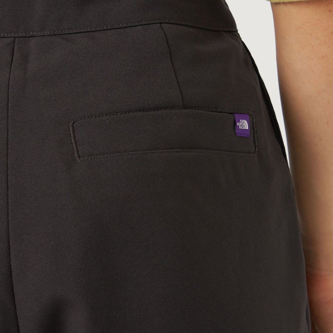 THE NORTH FACE PURPLE LABEL [ザ ノースフェイス パープルレーベル] ポリエステルトロピカル フィールドタックパンツ [N26SC065] AH ASPHALT &&モデル身長：165cm 着用サイズ：WS&&