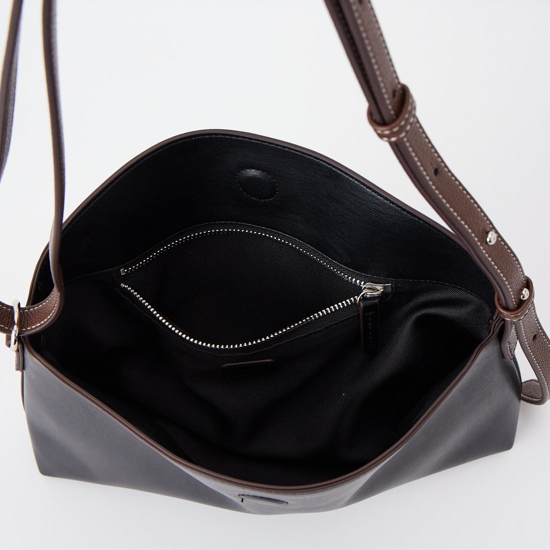 &MyuQ [アンドミューク] UPIS COLORS レザーバッグ [MCB126] BLACK