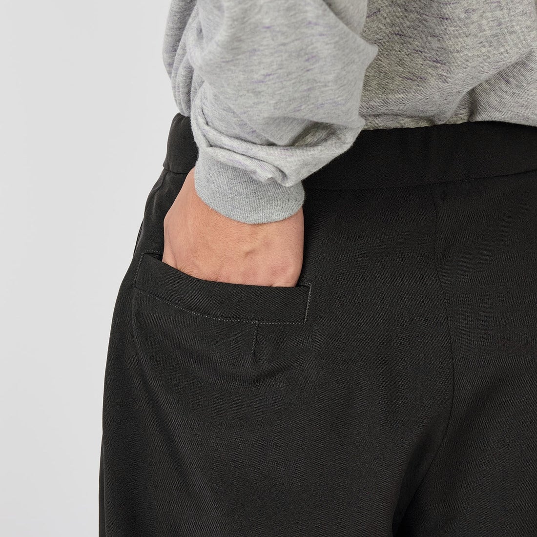 THE NORTH FACE PURPLE LABEL [ザ ノースフェイス パープルレーベル] ポリエステルトロピカル フィールドワークパンツ [N26SC064] K BLACK &&モデル身長：177cm 着用サイズ：32&&