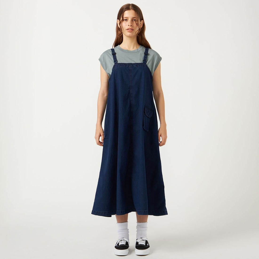 THE NORTH FACE PURPLE LABEL [ザ ノースフェイス パープルレーベル] コットンナイロンウェザー フィールドジャンパードレス [N26SF063] ID INDIGO &&モデル身長：165cm 着用サイズ：WS&&