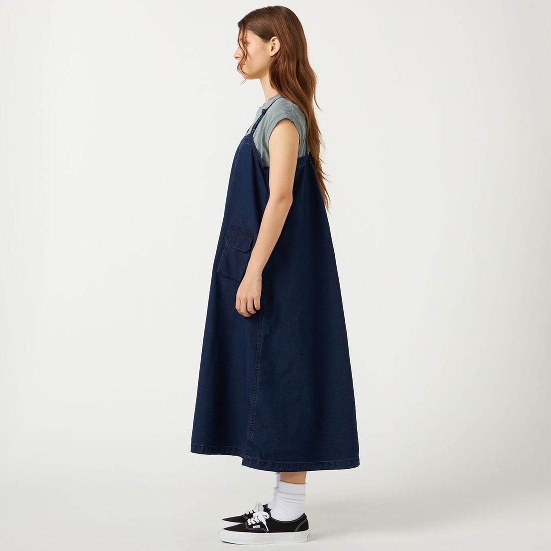 THE NORTH FACE PURPLE LABEL [ザ ノースフェイス パープルレーベル] コットンナイロンウェザー フィールドジャンパードレス [N26SF063] ID INDIGO &&モデル身長：165cm 着用サイズ：WS&&