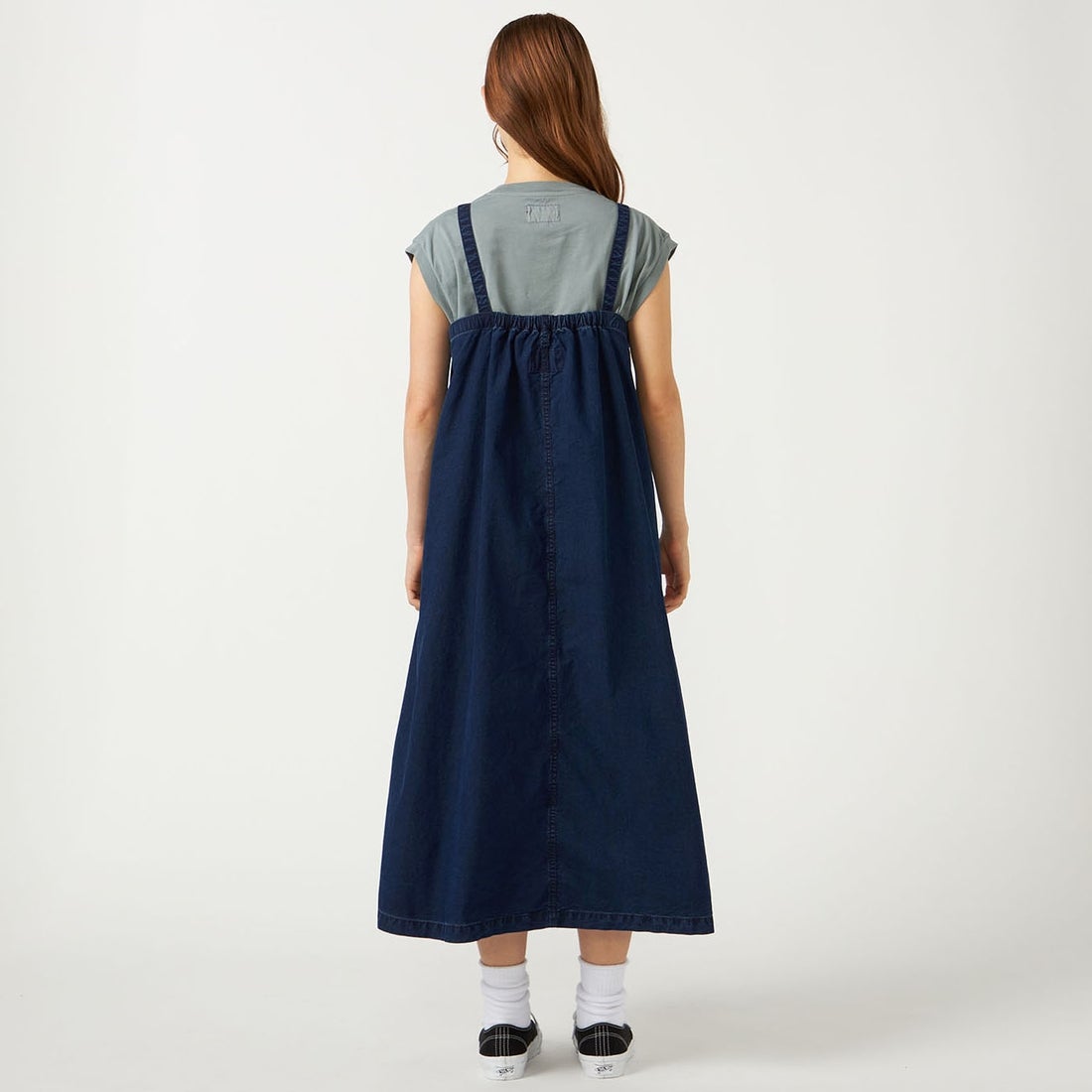 THE NORTH FACE PURPLE LABEL [ザ ノースフェイス パープルレーベル] コットンナイロンウェザー フィールドジャンパードレス [N26SF063] ID INDIGO &&モデル身長：165cm 着用サイズ：WS&&