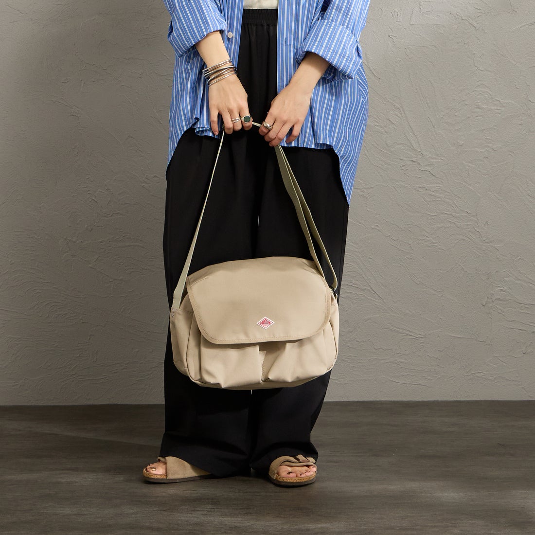 DANTON [ダントン] キャンバスショルダーバッグ [OBERKAMPF] BEIGE