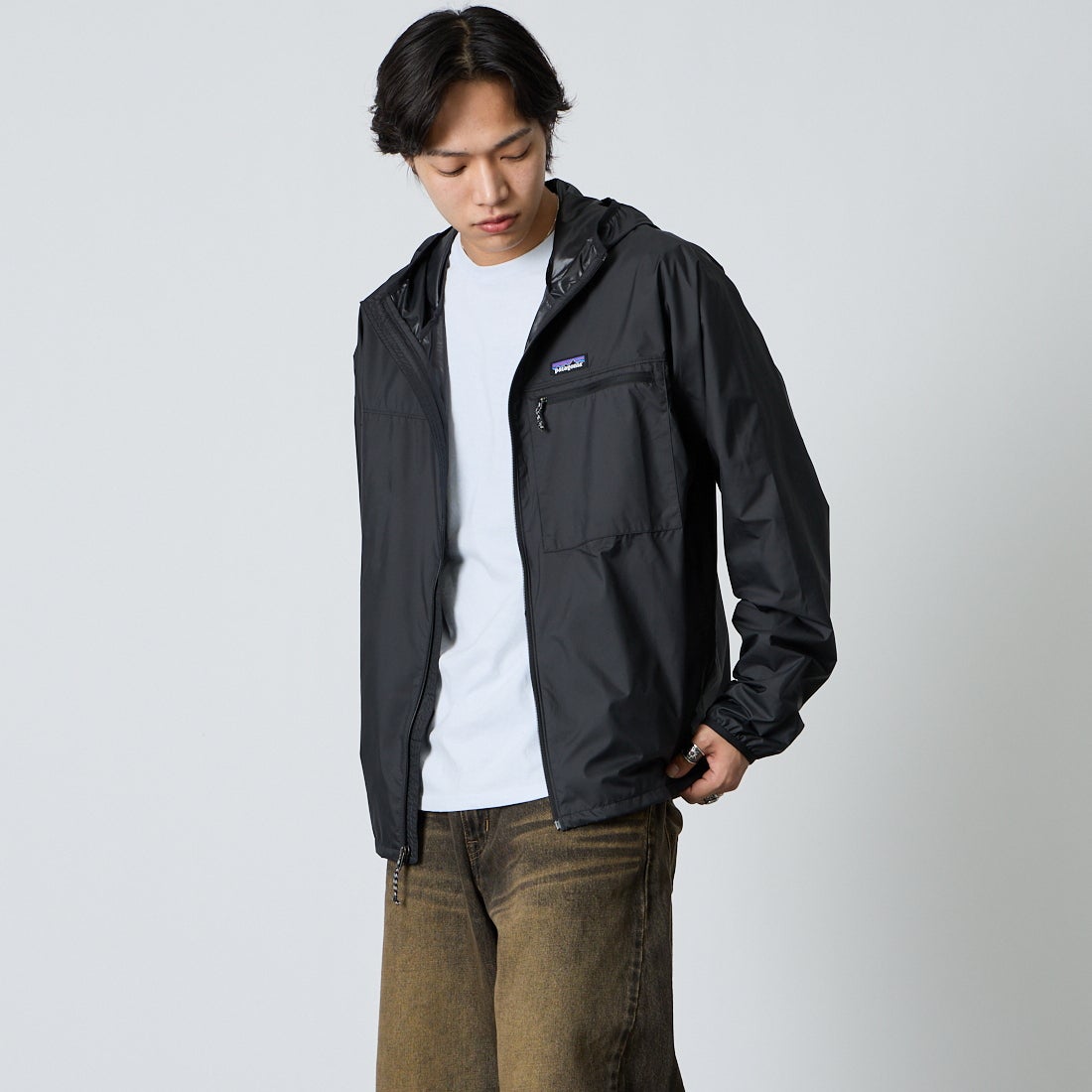 patagonia [パタゴニア] メンズ ライト&バリアブルジャケット [20495] BLK &&モデル身長：179cm 着用サイズ：M&&