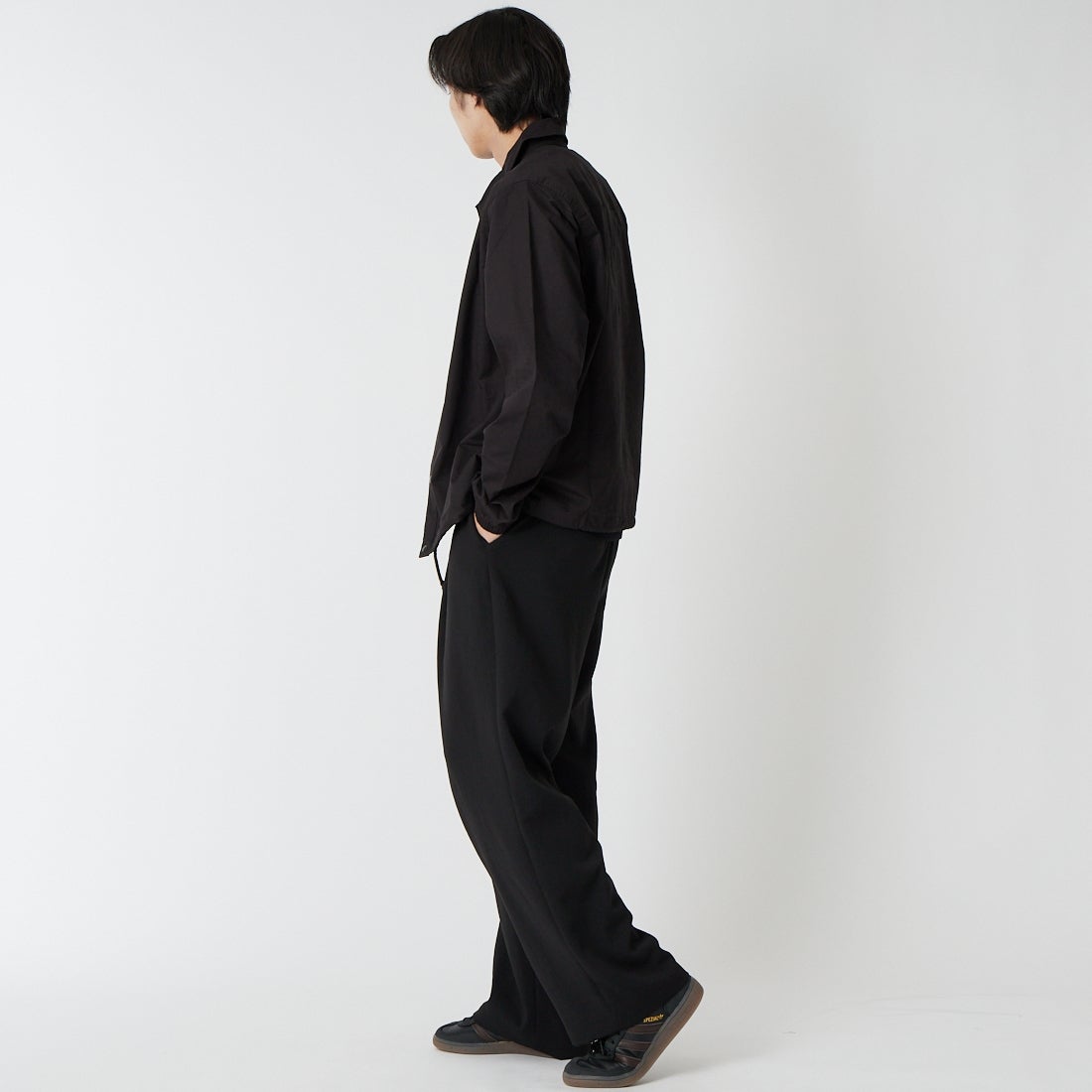 patagonia [パタゴニア] メンズ ライトウェイトオールウェア アンラインドジャケット [20465] BLK K&&モデル身長：179cm 着用サイズ：M&&