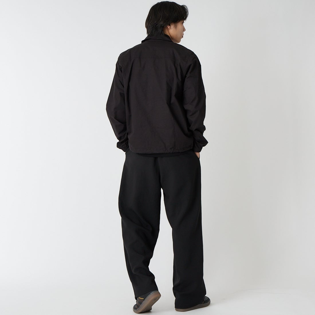 patagonia [パタゴニア] メンズ ライトウェイトオールウェア アンラインドジャケット [20465] BLK K&&モデル身長：179cm 着用サイズ：M&&