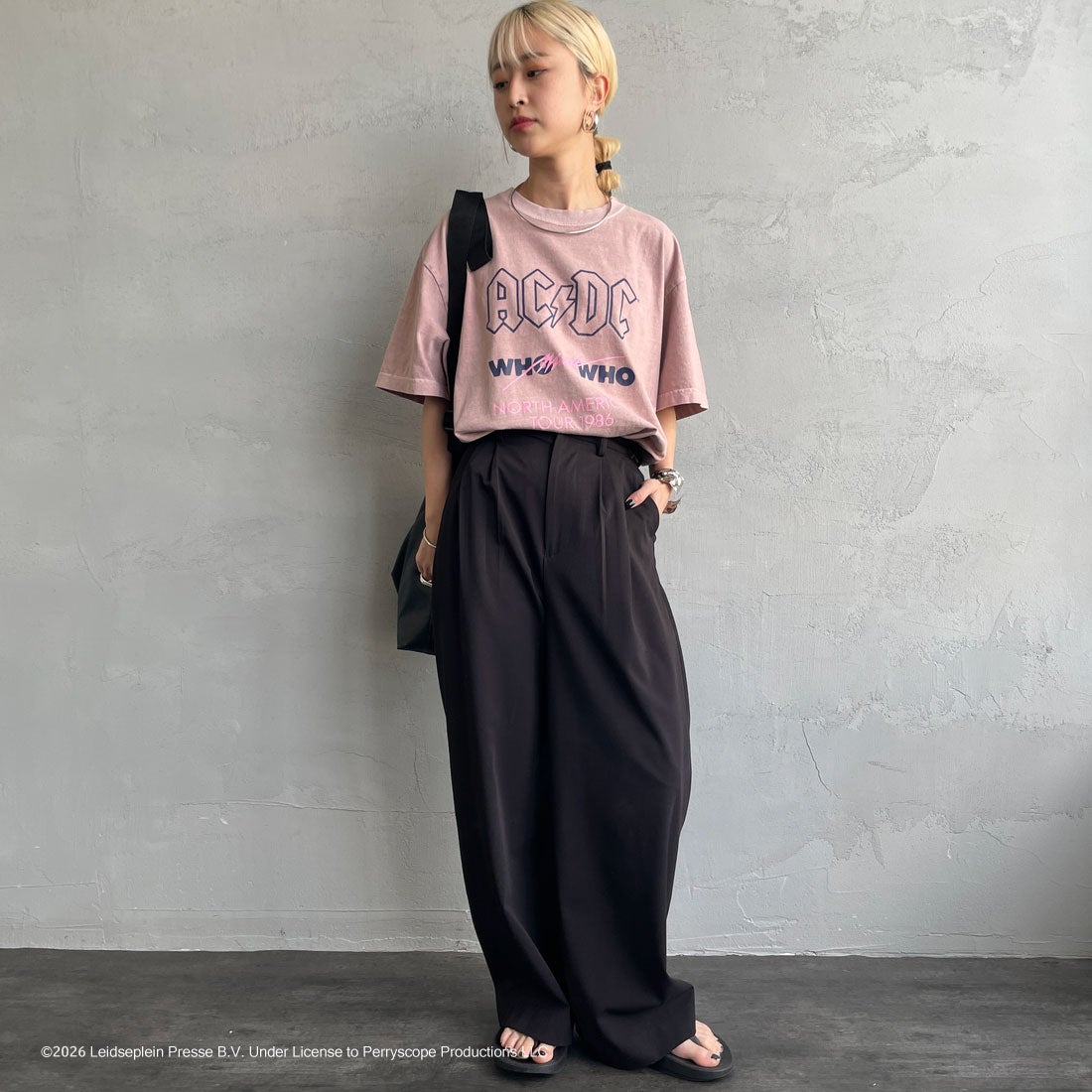 GOOD ROCK SPEED [グッドロックスピード] 別注 AC/DC ロックプリントTシャツ [INTN-023-JF] PINK &&モデル身長：150cm 着用サイズ：M&&