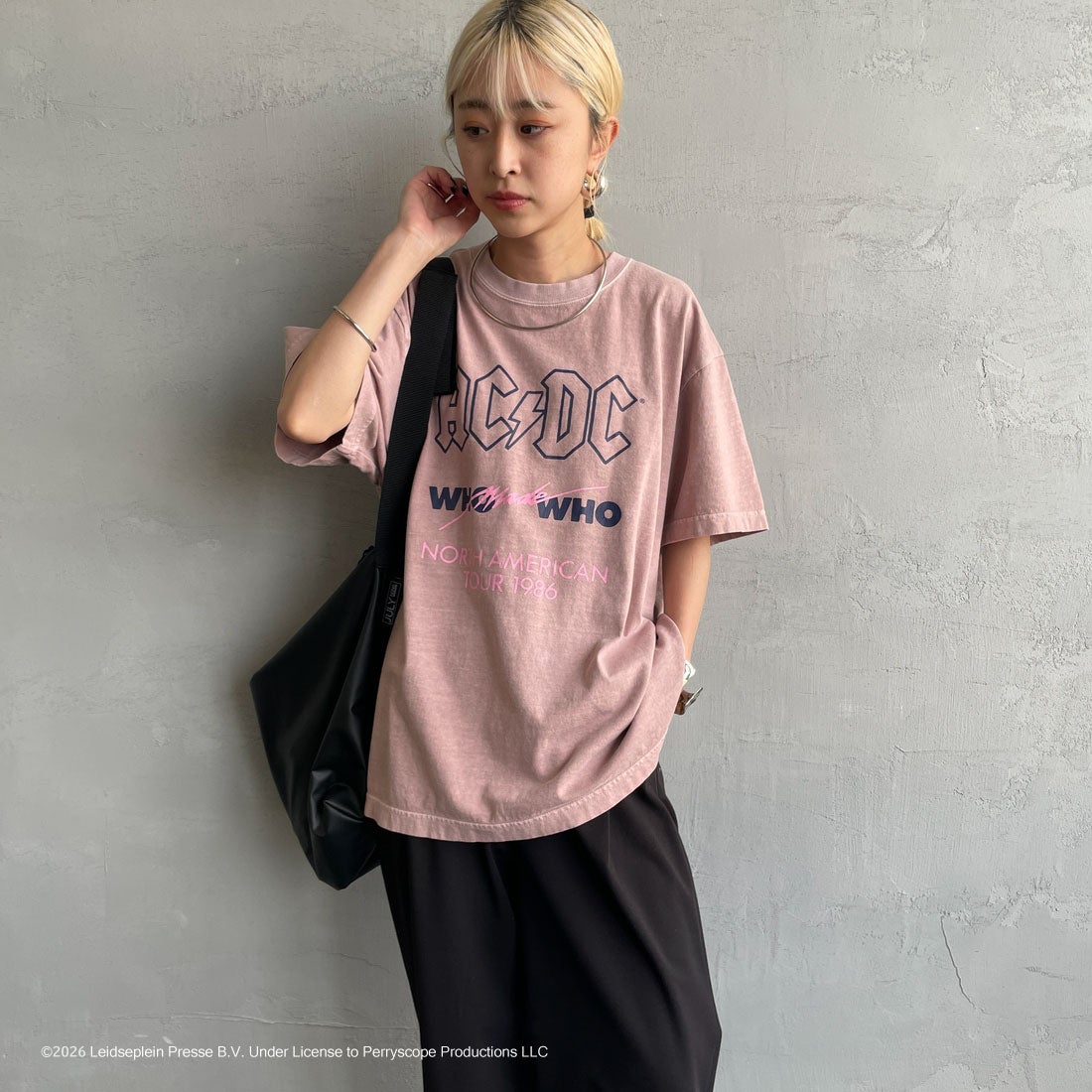 GOOD ROCK SPEED [グッドロックスピード] 別注 AC/DC ロックプリントTシャツ [INTN-023-JF] PINK &&モデル身長：150cm 着用サイズ：M&&