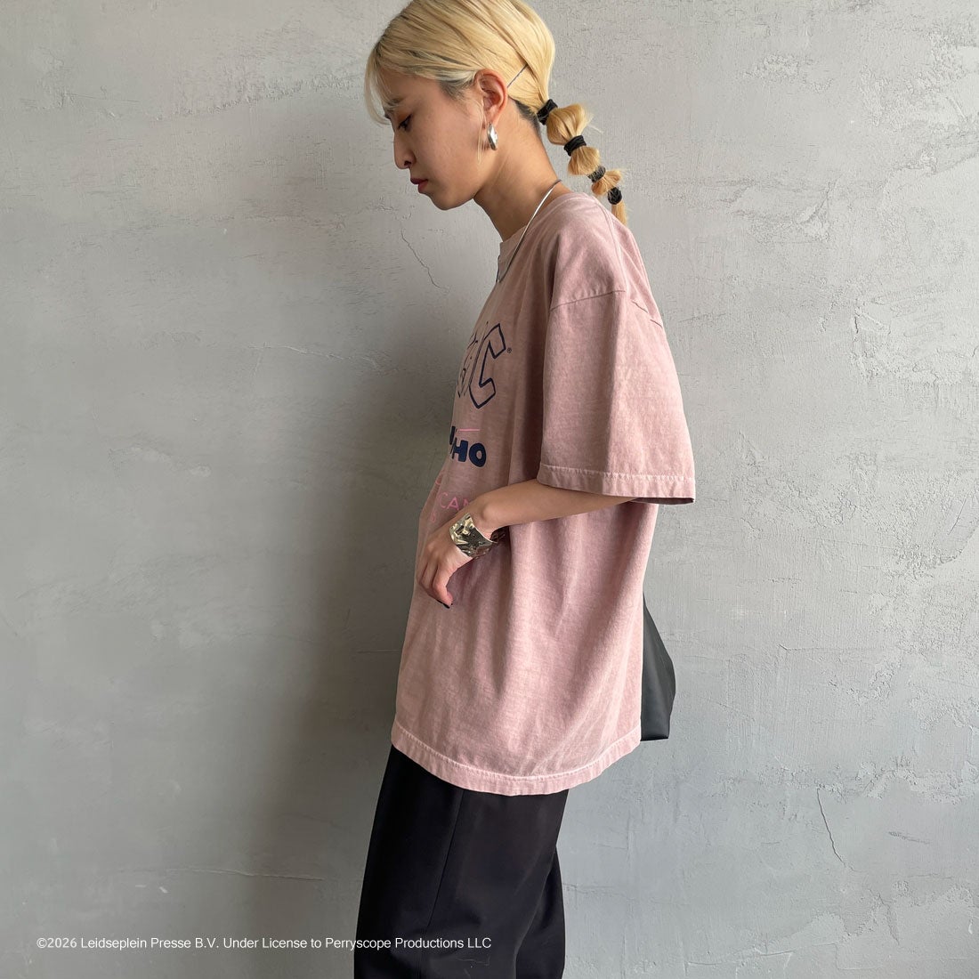 GOOD ROCK SPEED [グッドロックスピード] 別注 AC/DC ロックプリントTシャツ [INTN-023-JF] PINK &&モデル身長：150cm 着用サイズ：M&&