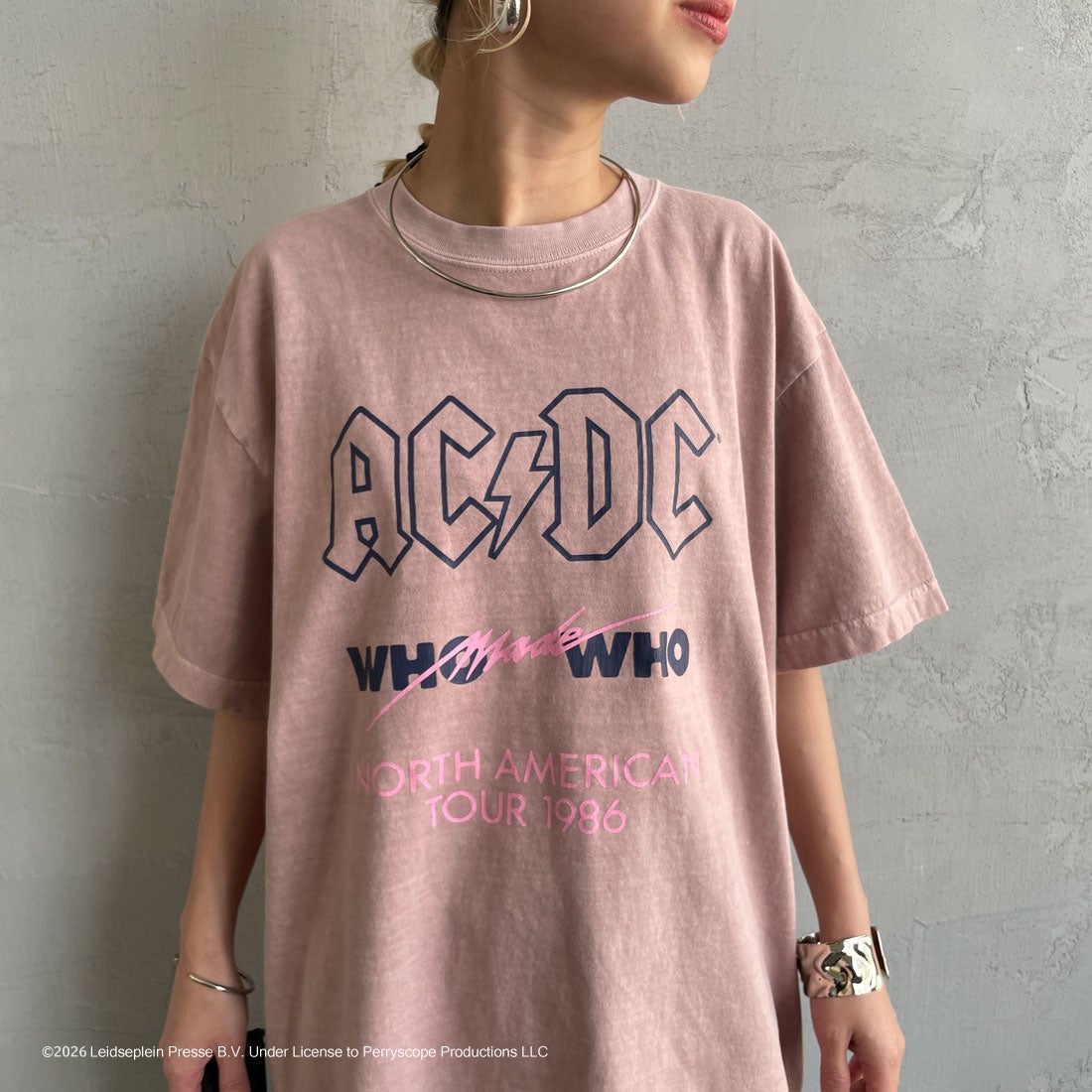 GOOD ROCK SPEED [グッドロックスピード] 別注 AC/DC ロックプリントTシャツ [INTN-023-JF] PINK &&モデル身長：150cm 着用サイズ：M&&
