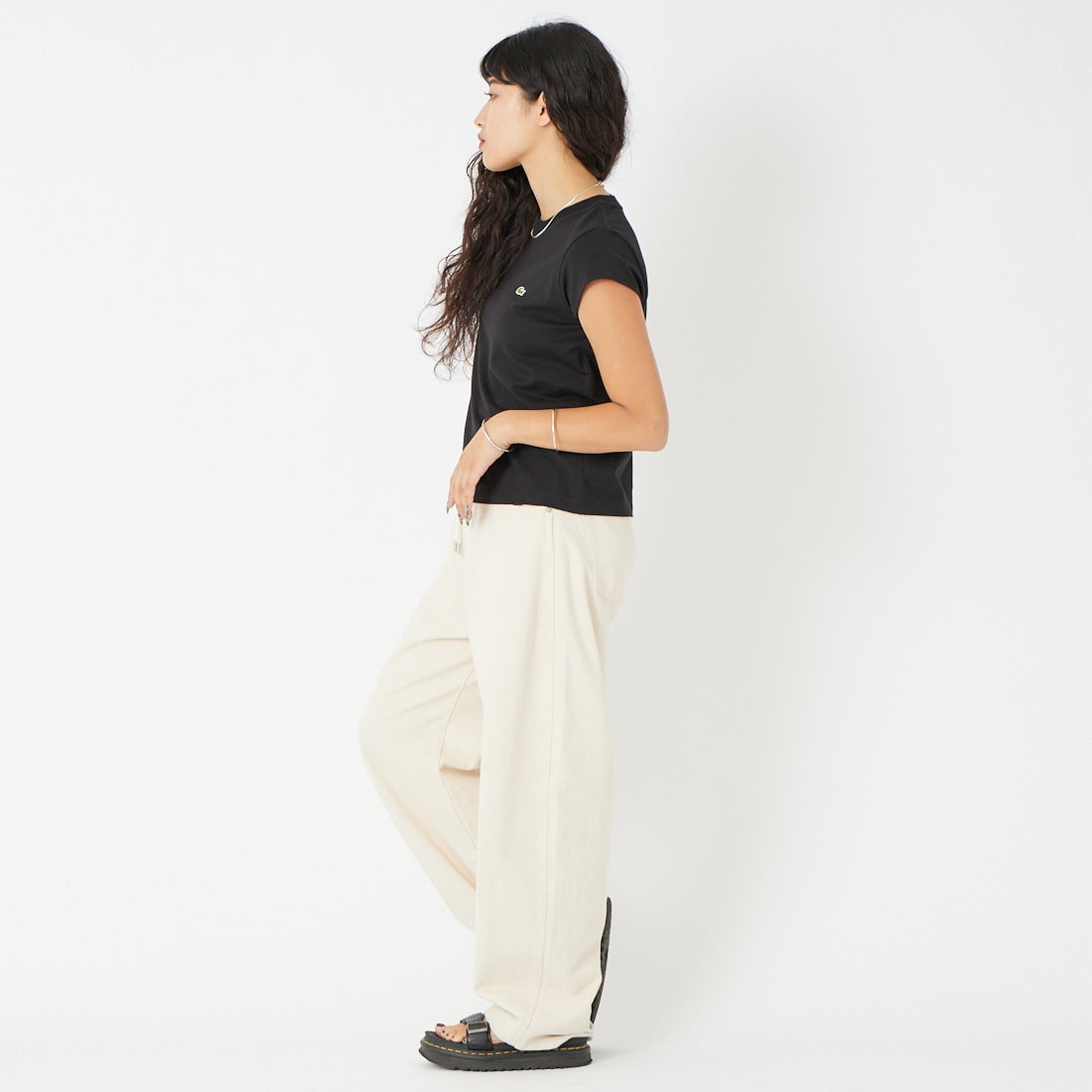 LACOSTE [ラコステ] キャップスリーブTシャツ [TF024] 031 BLACK &&モデル身長：162cm 着用サイズ：34&&