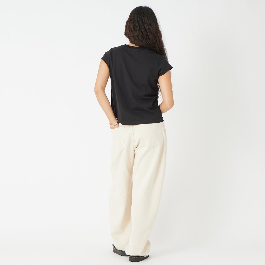 LACOSTE [ラコステ] キャップスリーブTシャツ [TF024] 031 BLACK &&モデル身長：162cm 着用サイズ：34&&