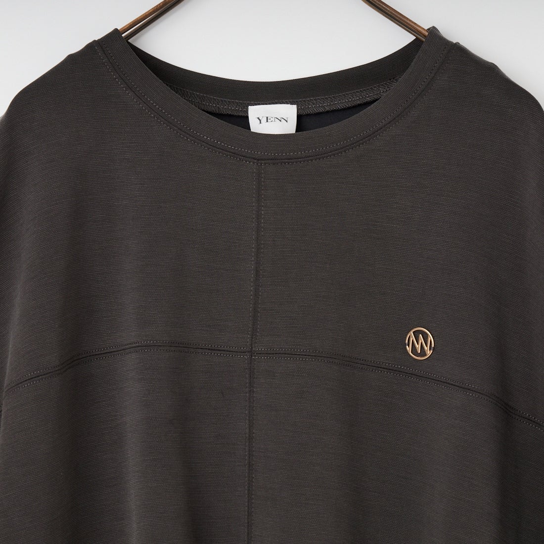 YENN [イエン] ステッチワークTシャツ [Y261-82020] CHARCOAL