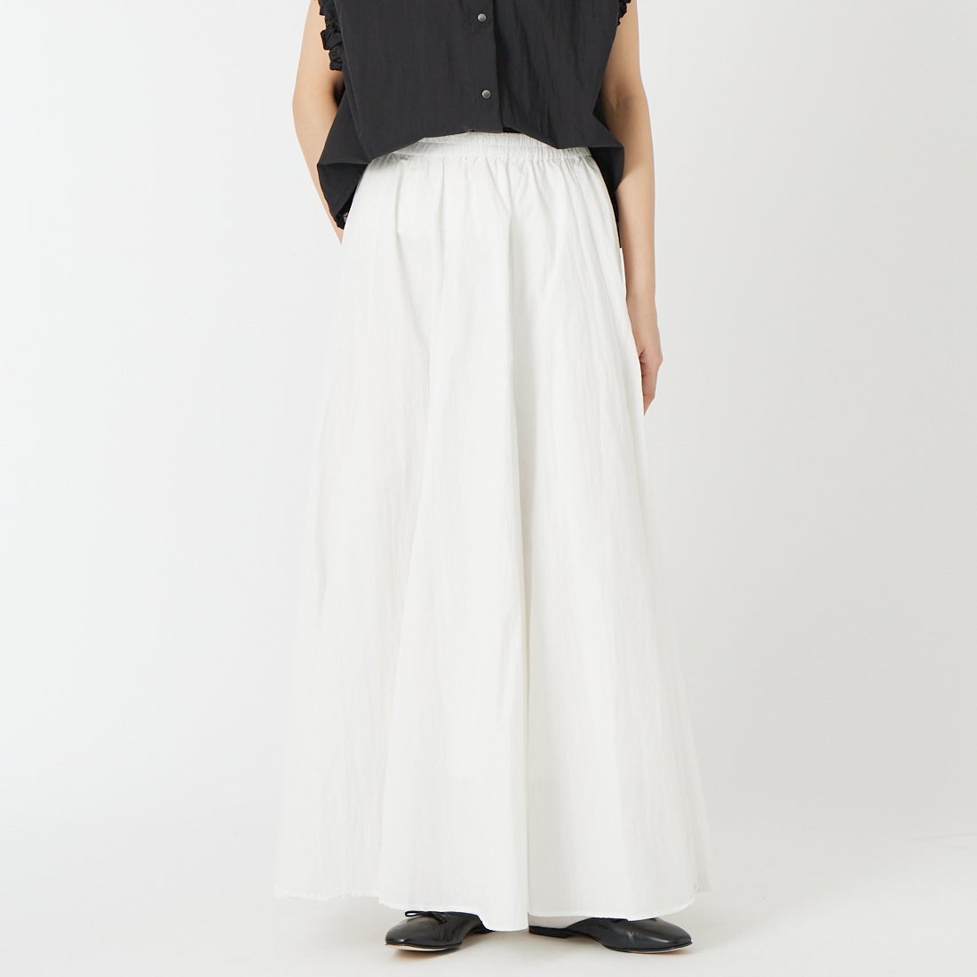 02 WHITE&&モデル身長：162cm 着用サイズ：F&&