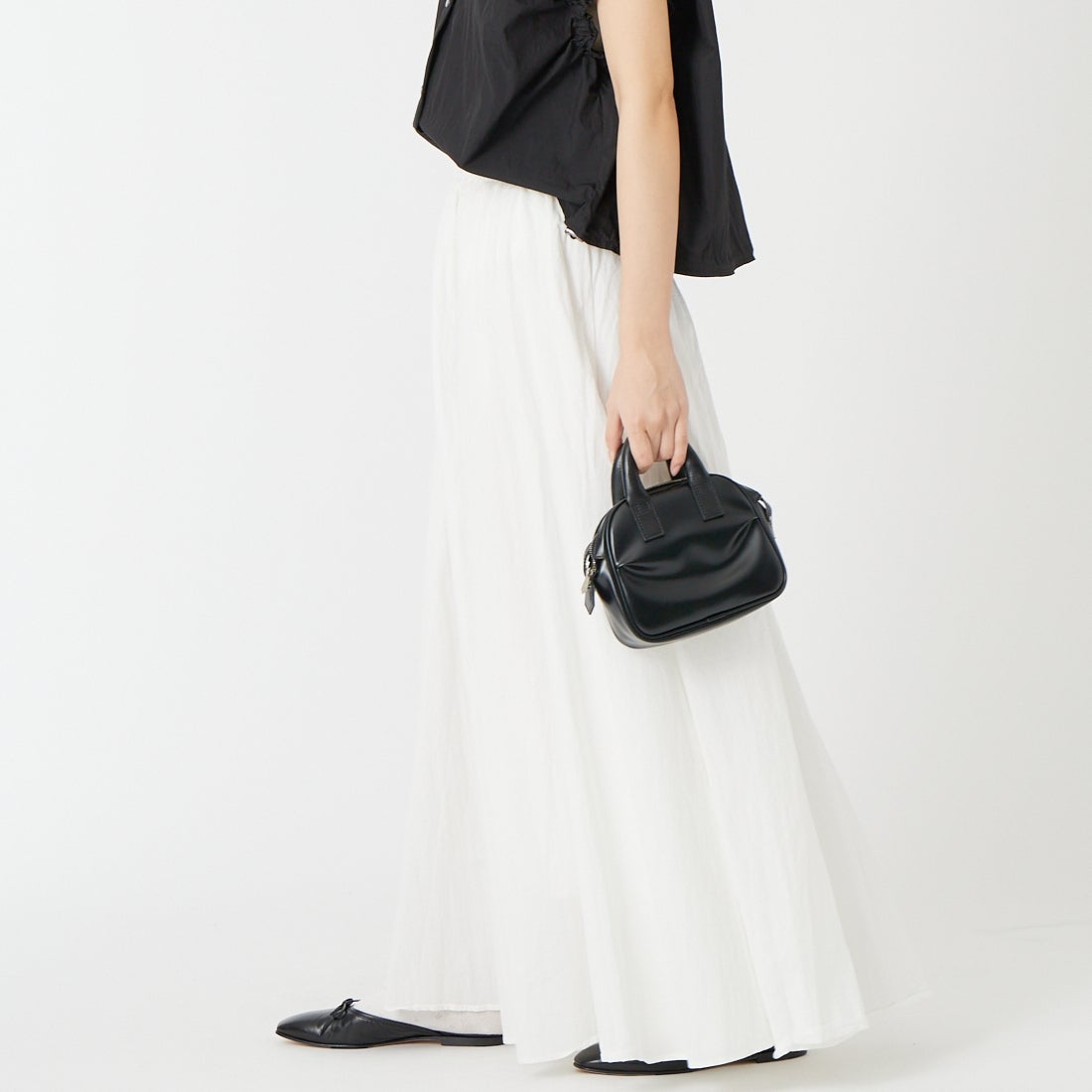 Jeans Factory Clothes [ジーンズファクトリークローズ] ボリュームフレアスカート [IN4-SK-6] 02 WHITE &&モデル身長：162cm 着用サイズ：F&&