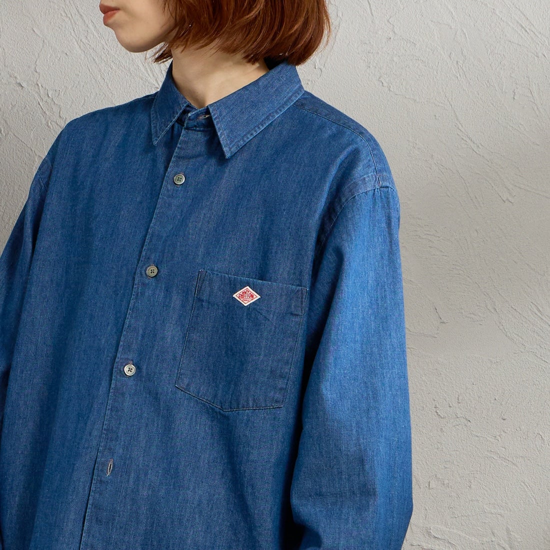 DANTON [ダントン] デニムダンガリー レギュラーカラーシャツ [DT-B0442DUG] LT.INDIGO &&モデル身長：158cm 着用サイズ：38&&