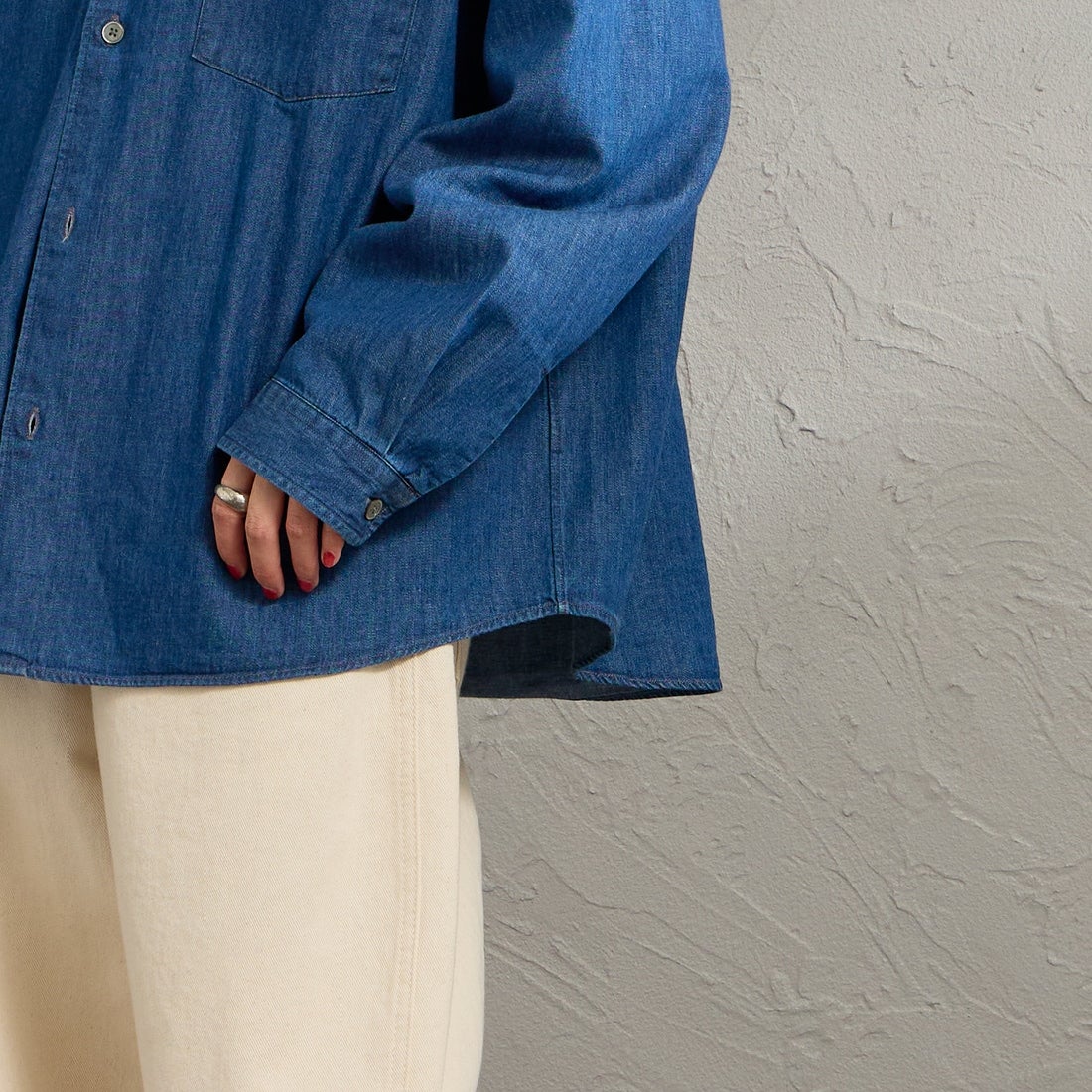 DANTON [ダントン] デニムダンガリー レギュラーカラーシャツ [DT-B0442DUG] LT.INDIGO &&モデル身長：158cm 着用サイズ：38&&