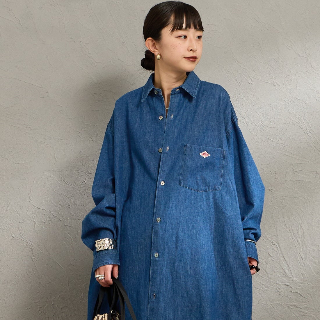 DANTON [ダントン] デニムダンガリー レギュラーカラーシャツワンピース [DT-G0115DUG] LT.INDIGO &&モデル身長：150cm 着用サイズ：36&&