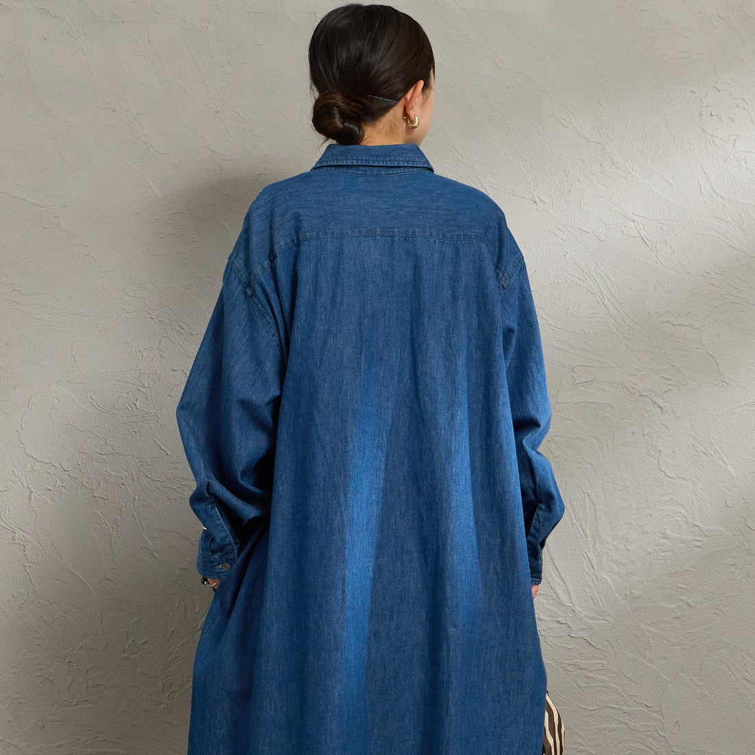 DANTON [ダントン] デニムダンガリー レギュラーカラーシャツワンピース [DT-G0115DUG] LT.INDIGO &&モデル身長：150cm 着用サイズ：36&&