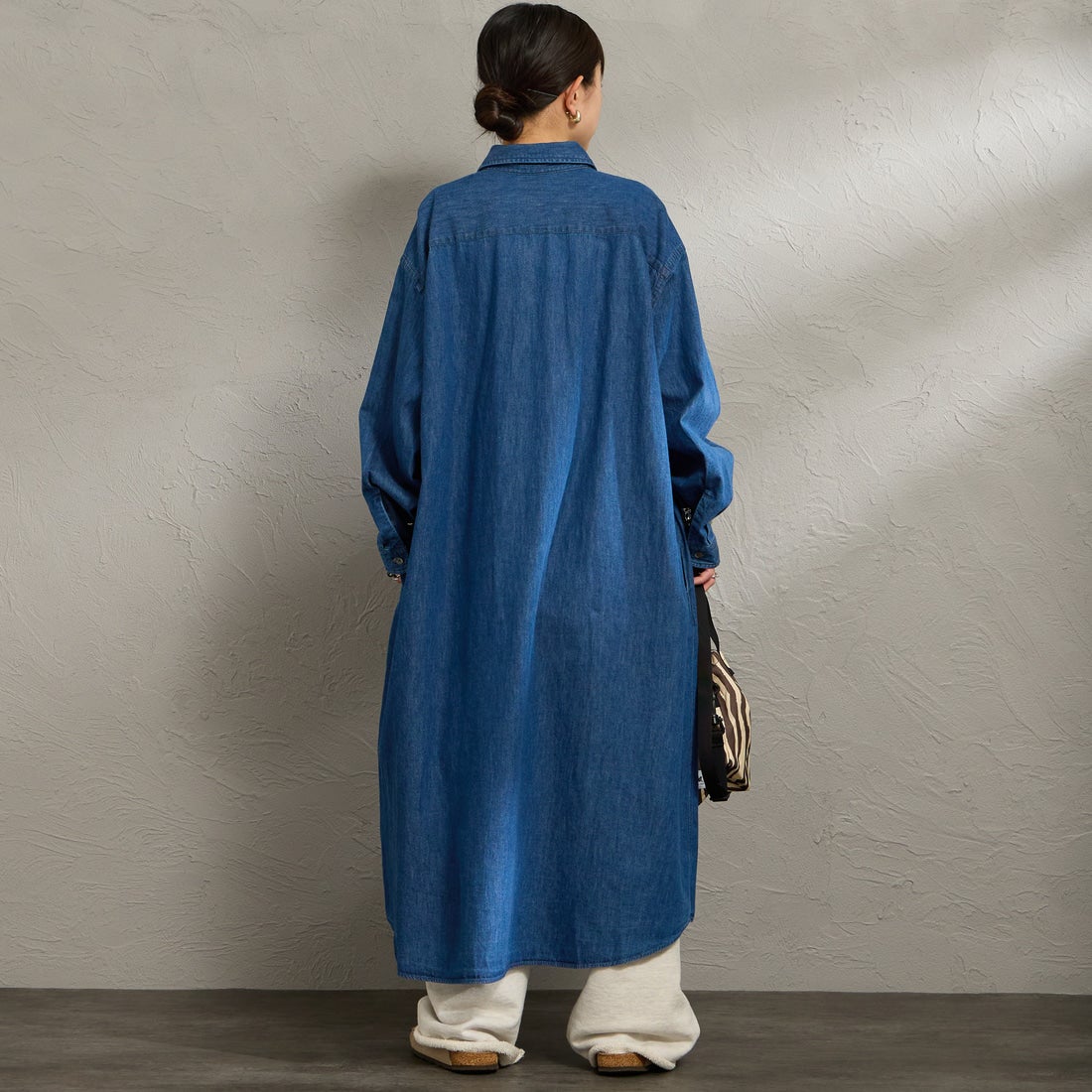 DANTON [ダントン] デニムダンガリー レギュラーカラーシャツワンピース [DT-G0115DUG] LT.INDIGO &&モデル身長：150cm 着用サイズ：36&&