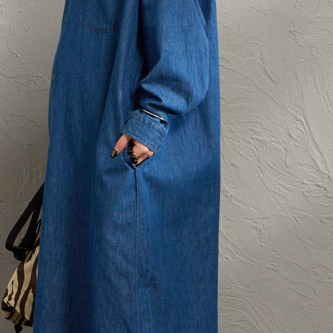 DANTON [ダントン] デニムダンガリー レギュラーカラーシャツワンピース [DT-G0115DUG] LT.INDIGO &&モデル身長：150cm 着用サイズ：36&&